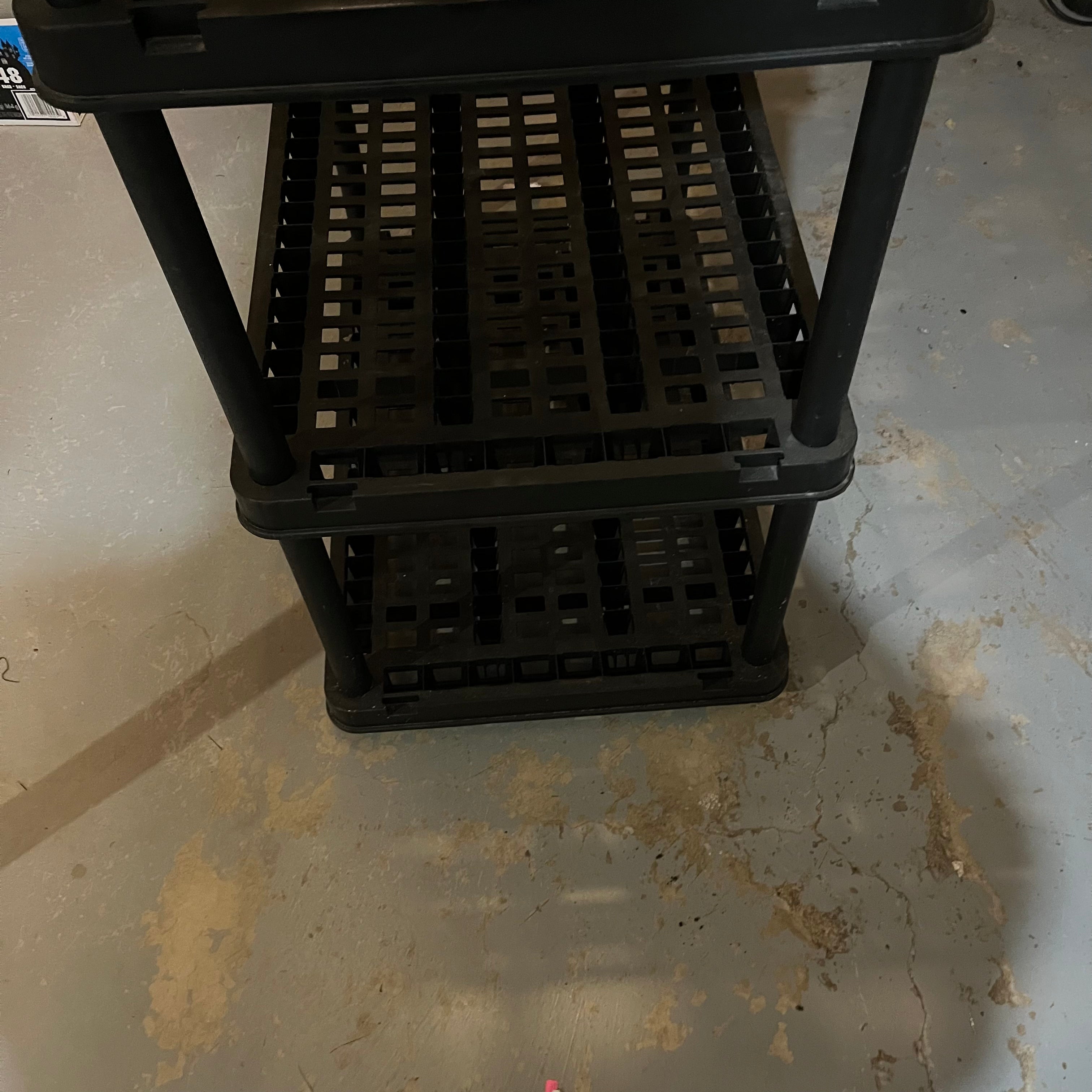 W718 Black plastic shelving unit