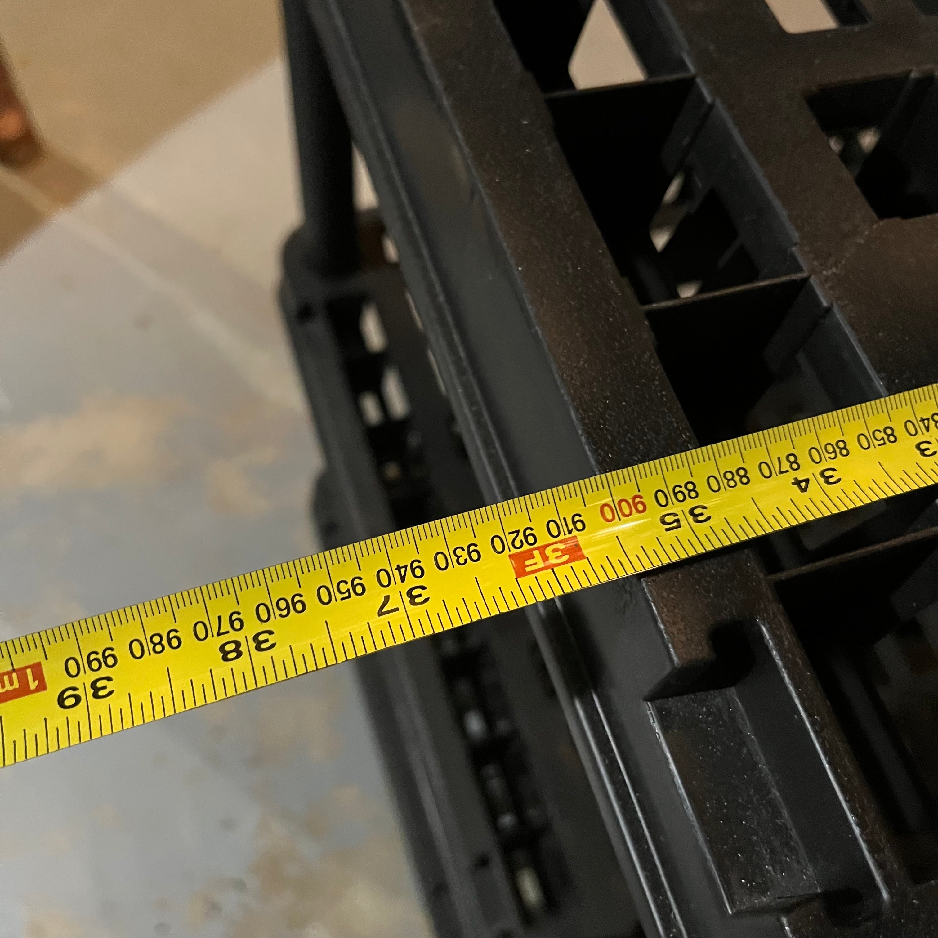 W718 Black plastic shelving unit