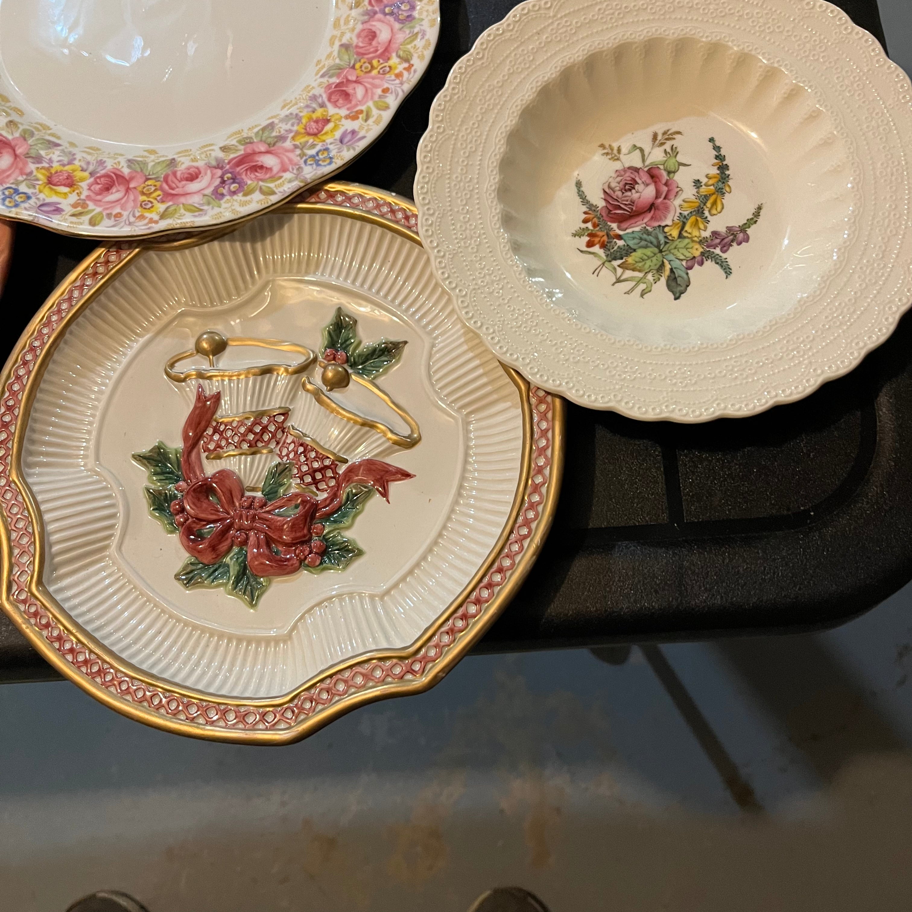 W722 Vintage Plates Grouping
