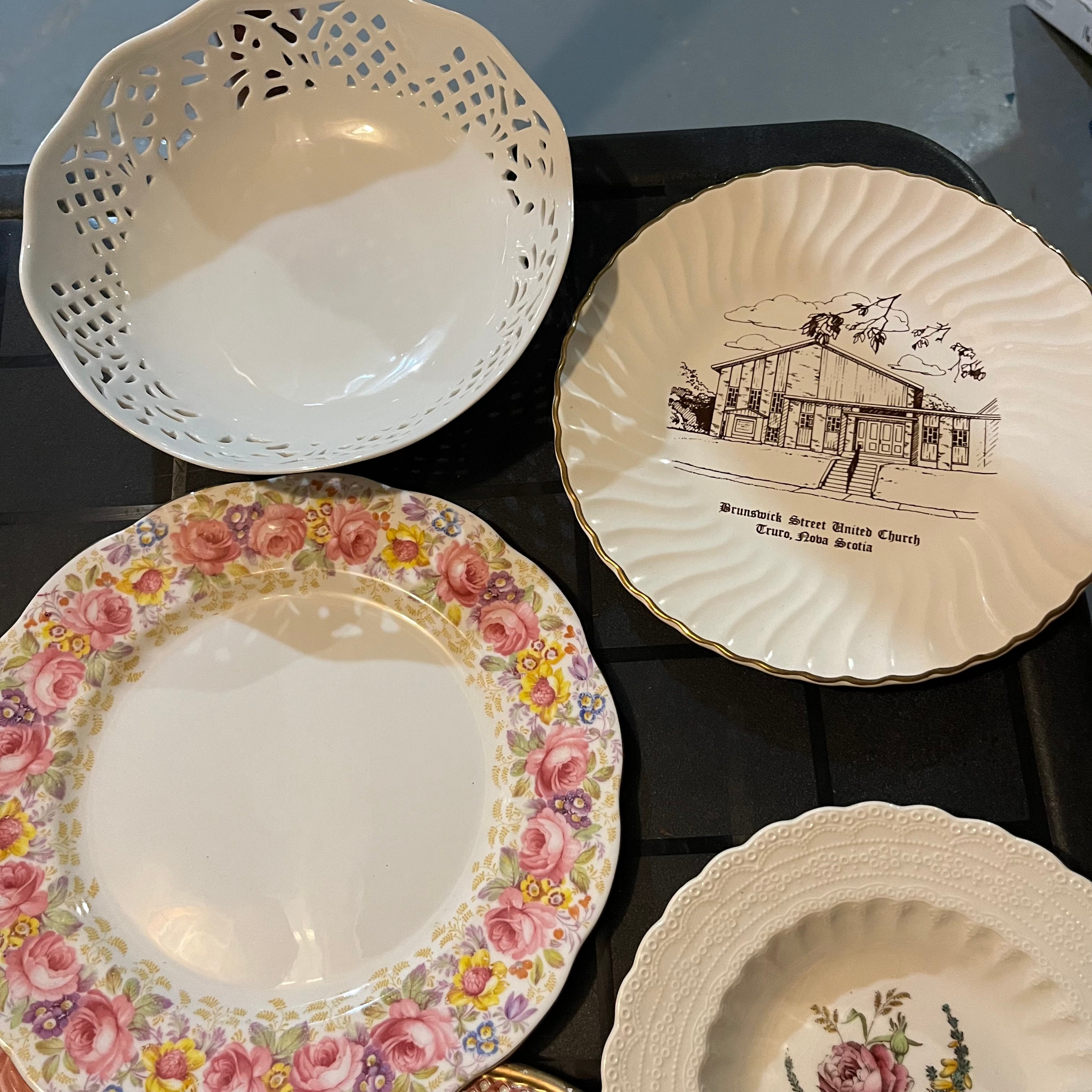 W722 Vintage Plates Grouping