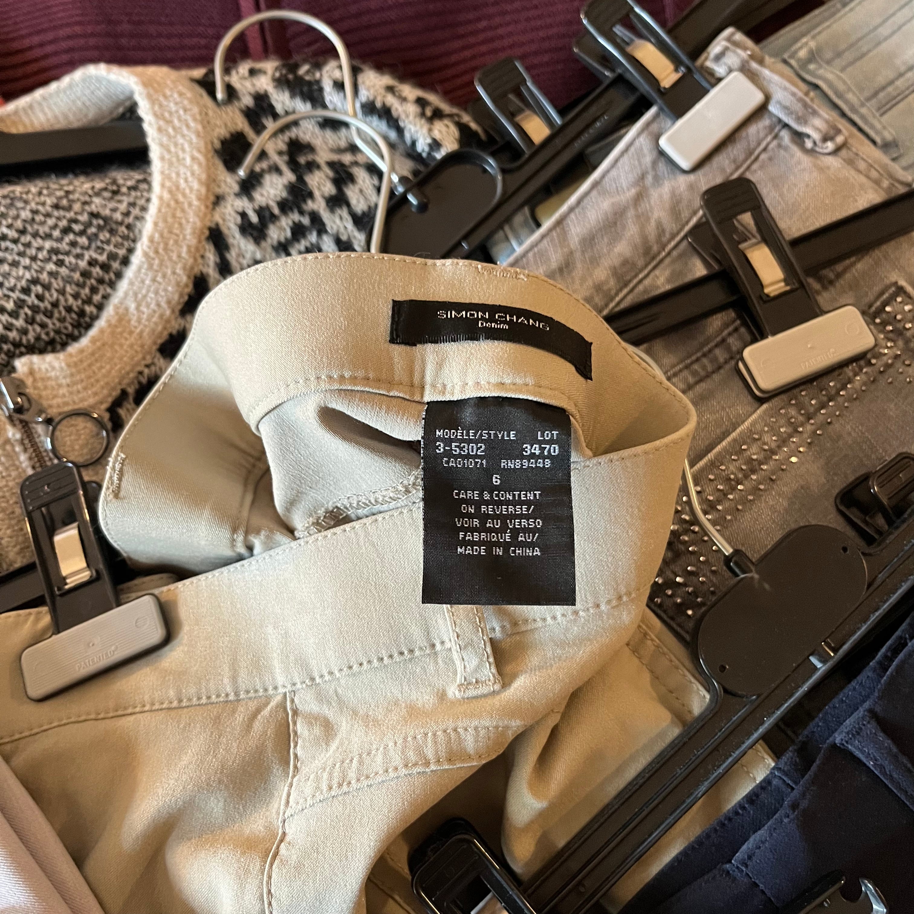 E536 Womens Medium Clothing Grouping (Simon Chang, Gap, Ralph Lauren and more)