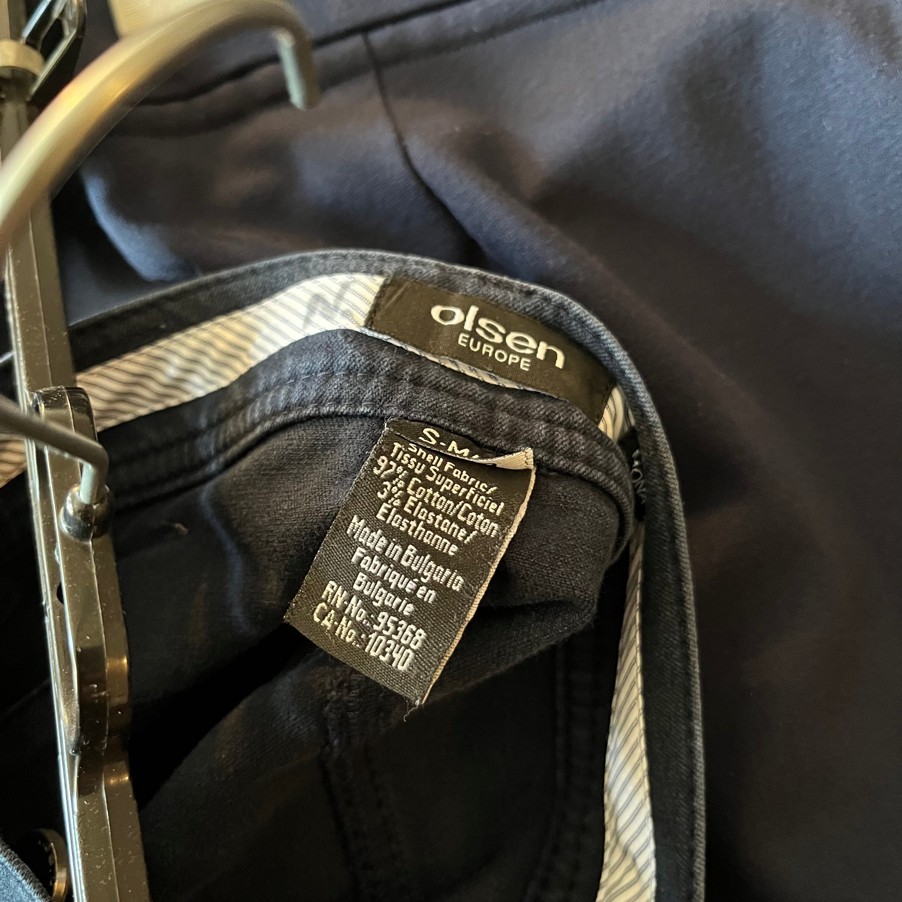 E537 Womens Clothing Grouping (dark tones, Olsen Europe, Frank Lyman and more)