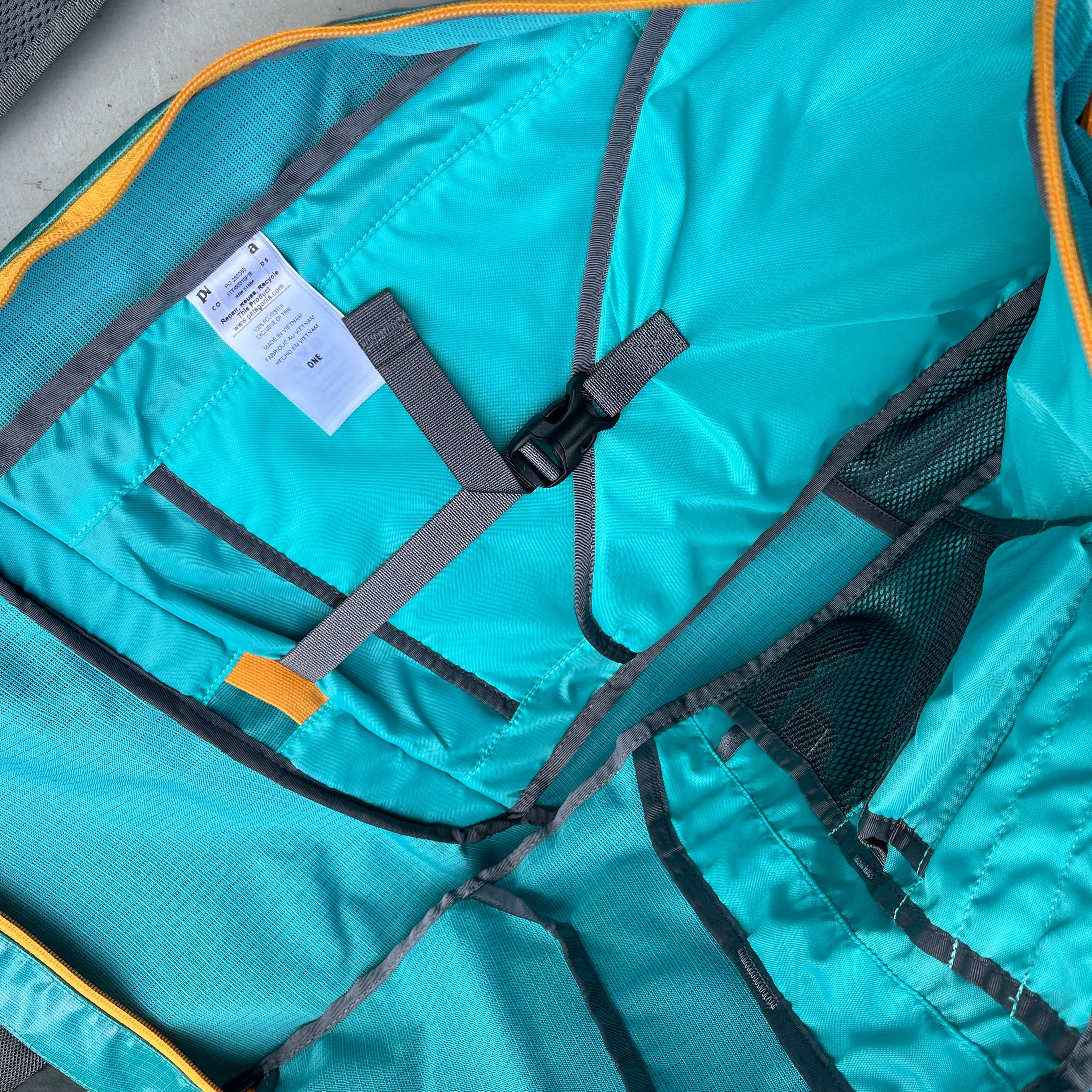 D601 Bag grouping (Patagonia 25L black hole pack and more)