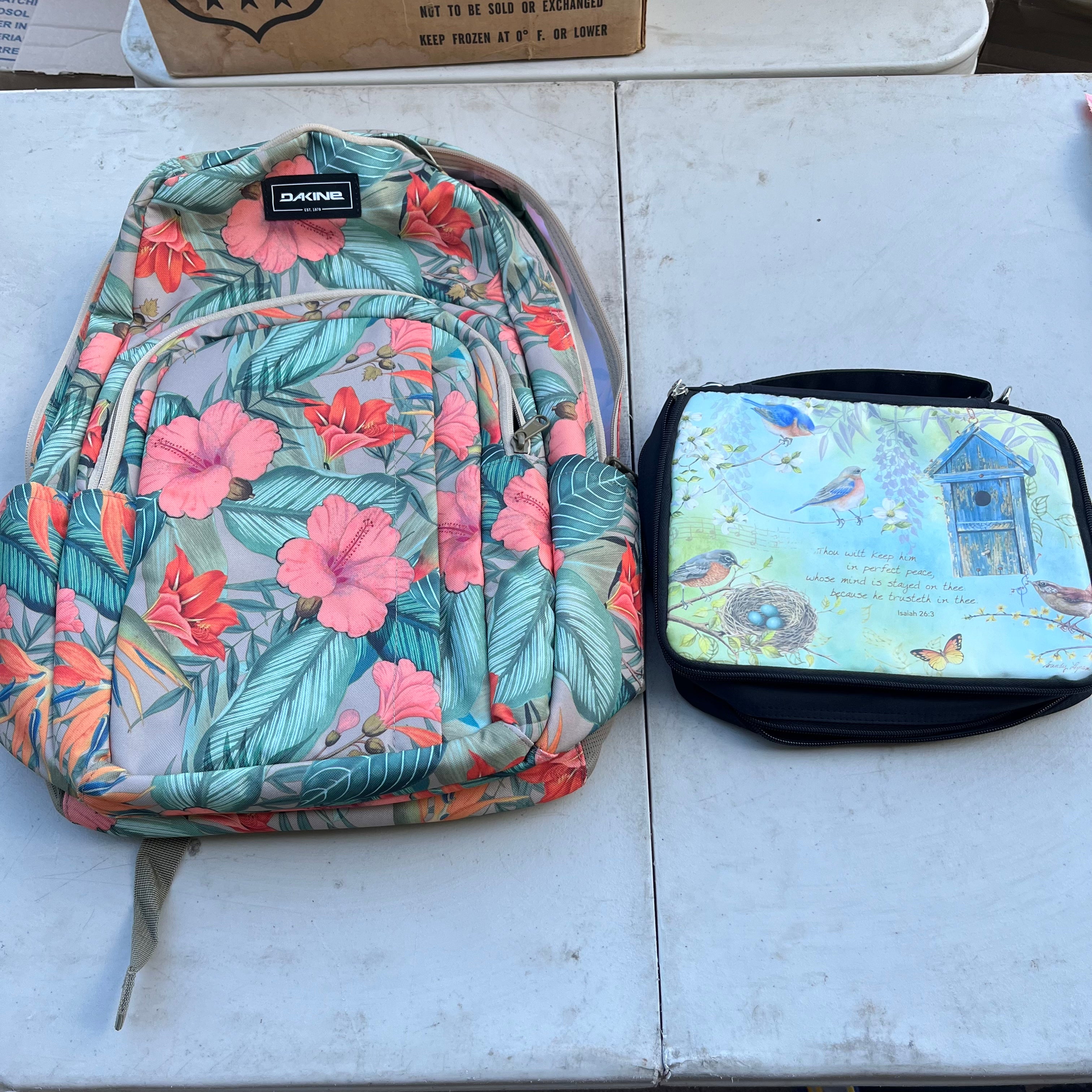 D603 Dakine Campus tropical backpack with lunch bag