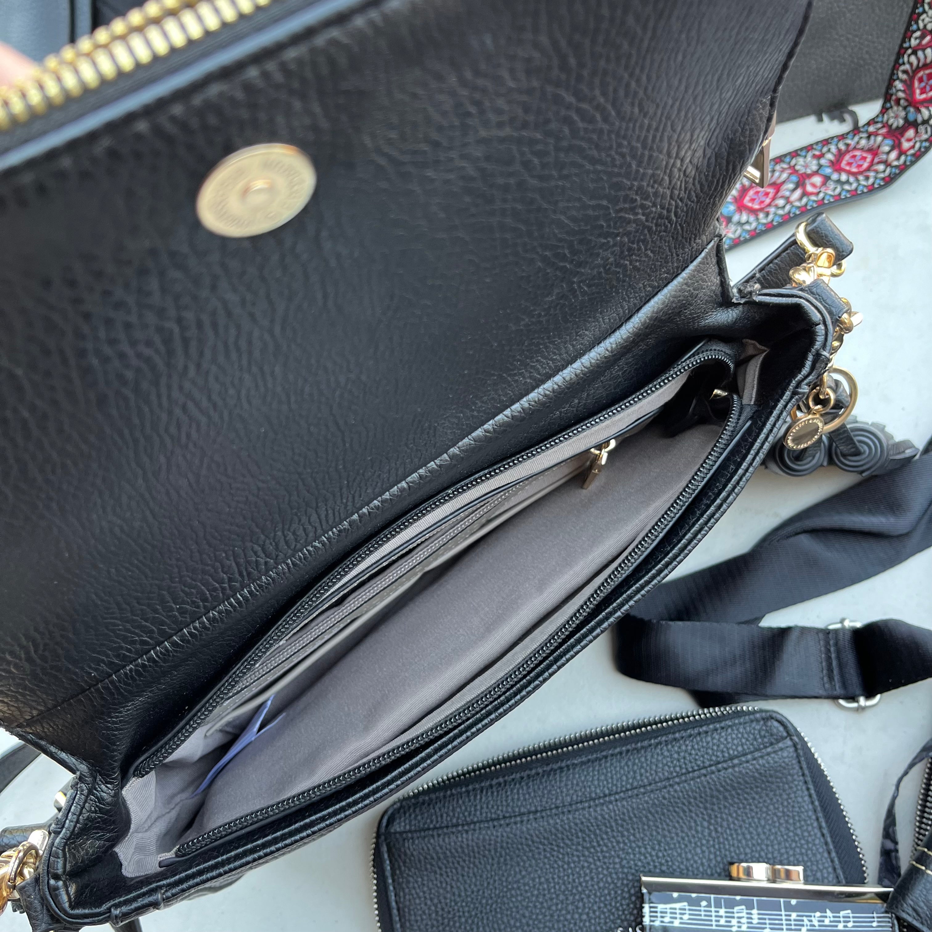 D614 Womens Black Purse Grouping (Poppies & Peonies, Steve Madden and more)