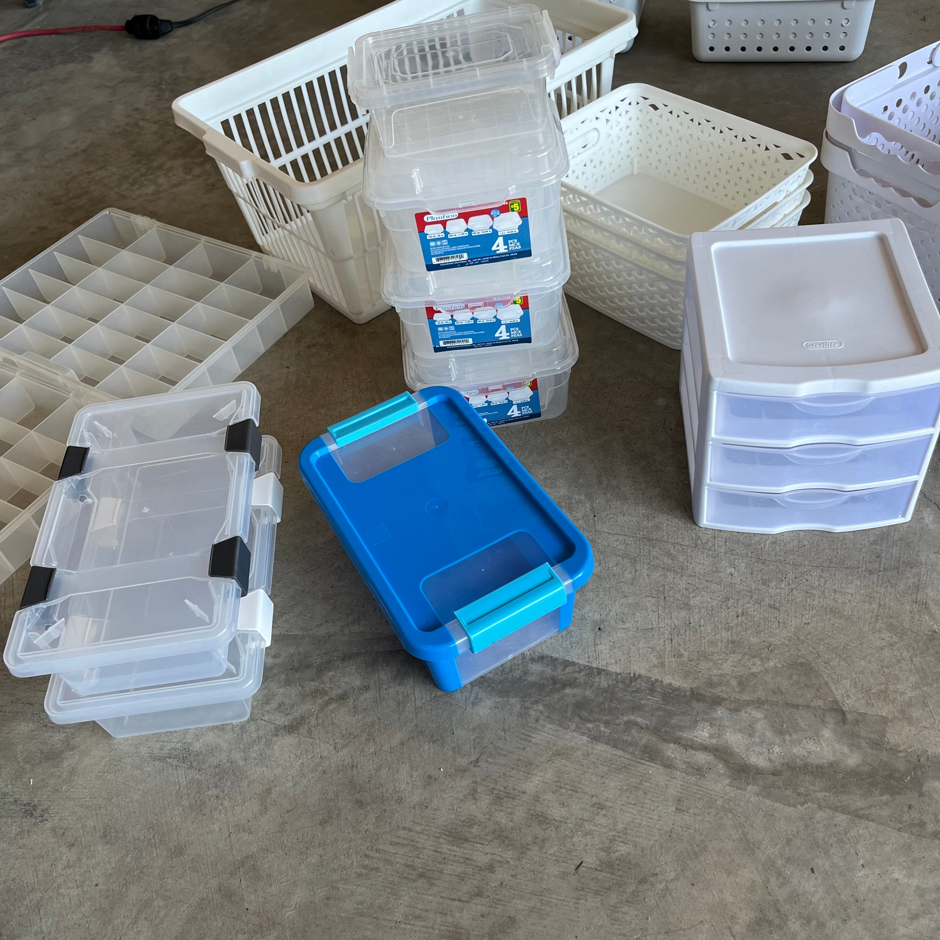 D618 Storage Grouping (stacking baskets and more)