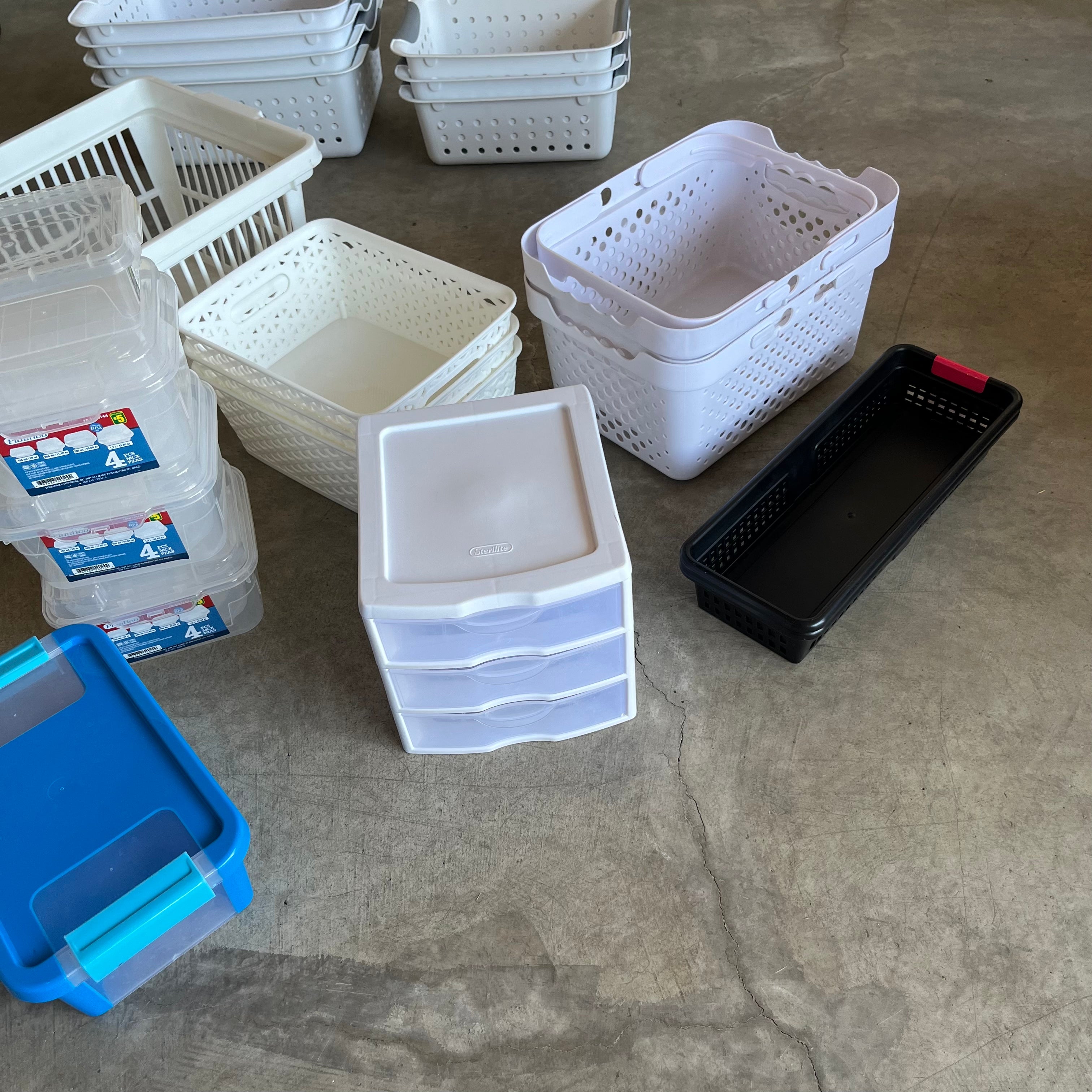 D618 Storage Grouping (stacking baskets and more)