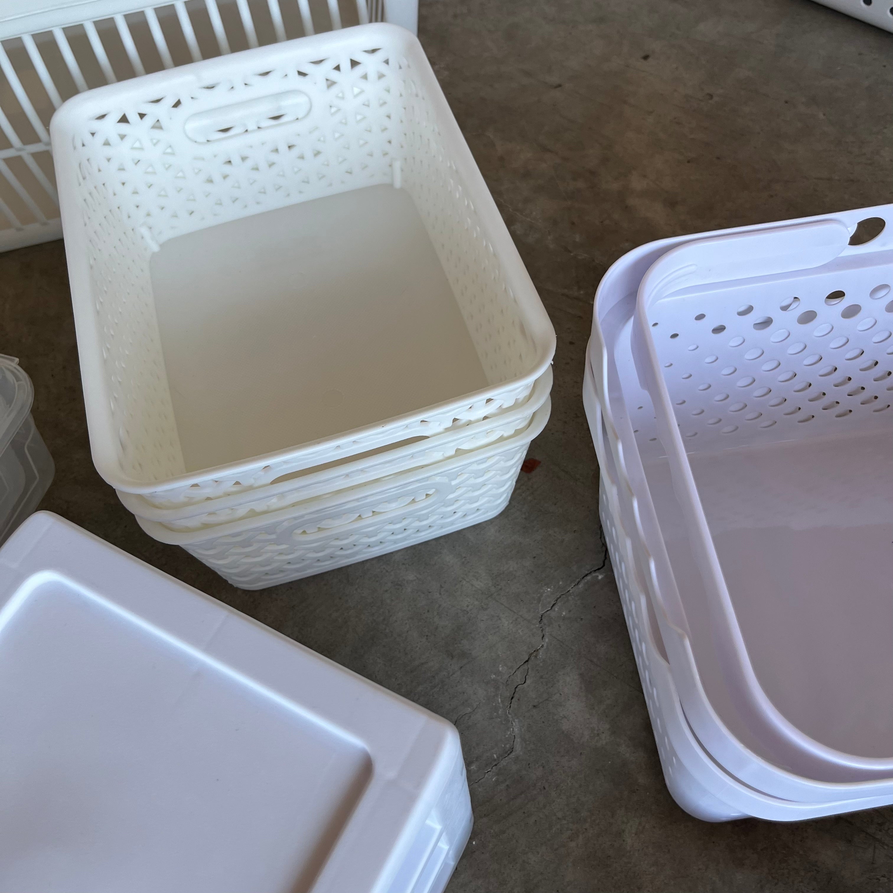 D618 Storage Grouping (stacking baskets and more)