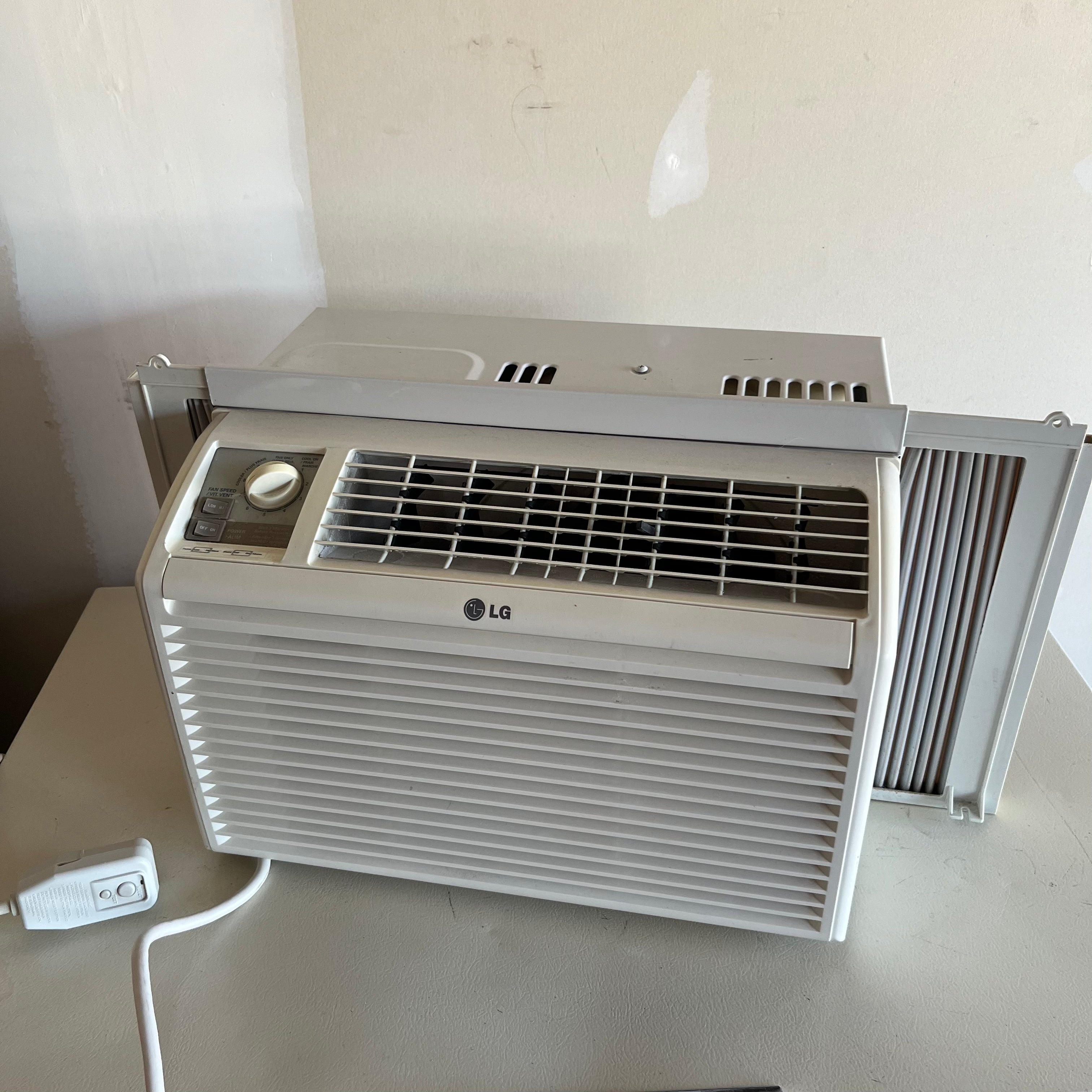 D619 LG LW5016 window air conditioner