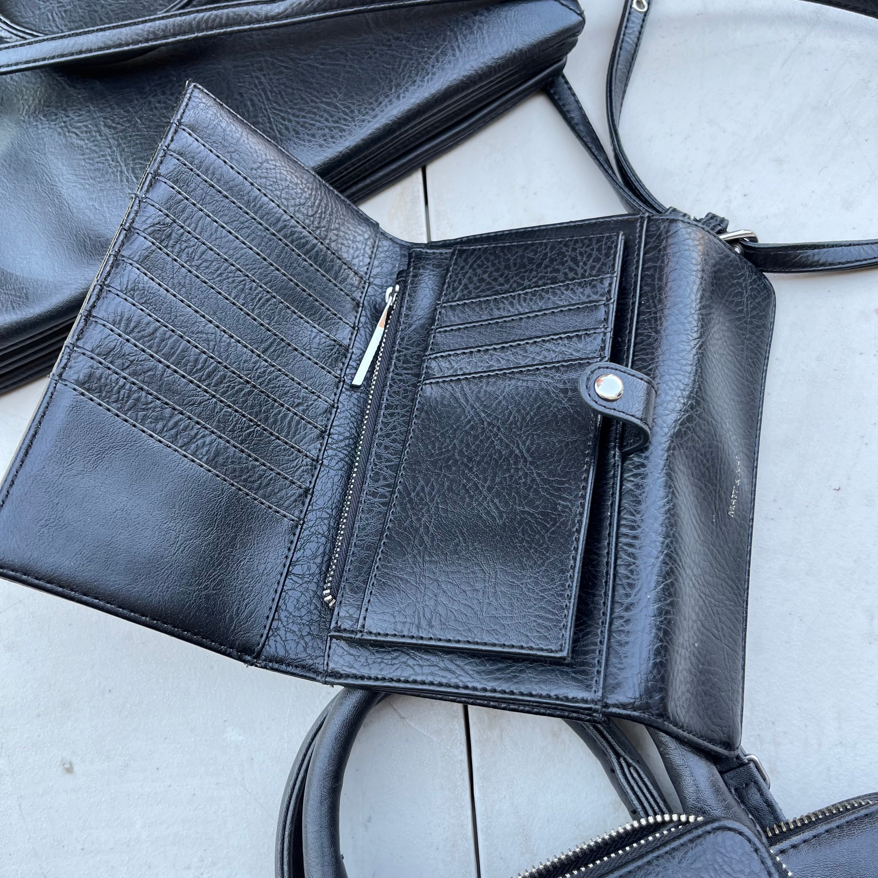 D623 Matt & Nat Grouping (black leather purses and wallets)