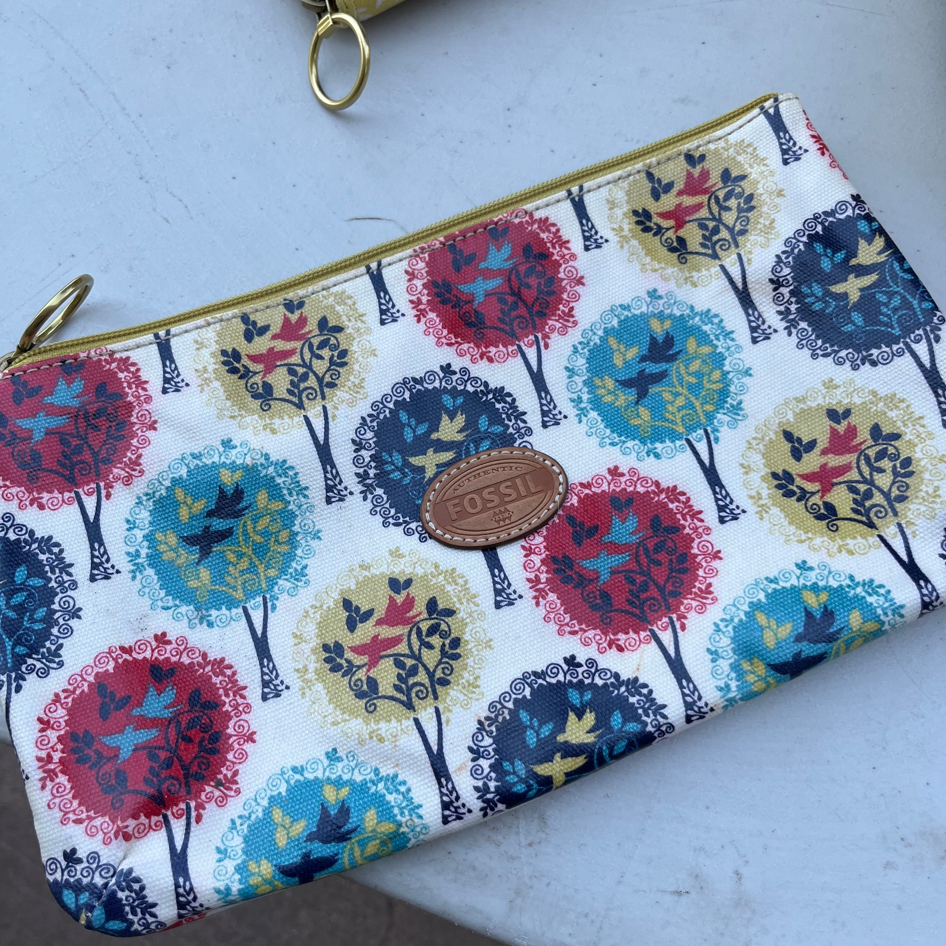 D627 Fossil Key-Per Tote Collection (Song of Spring bird and tree print)