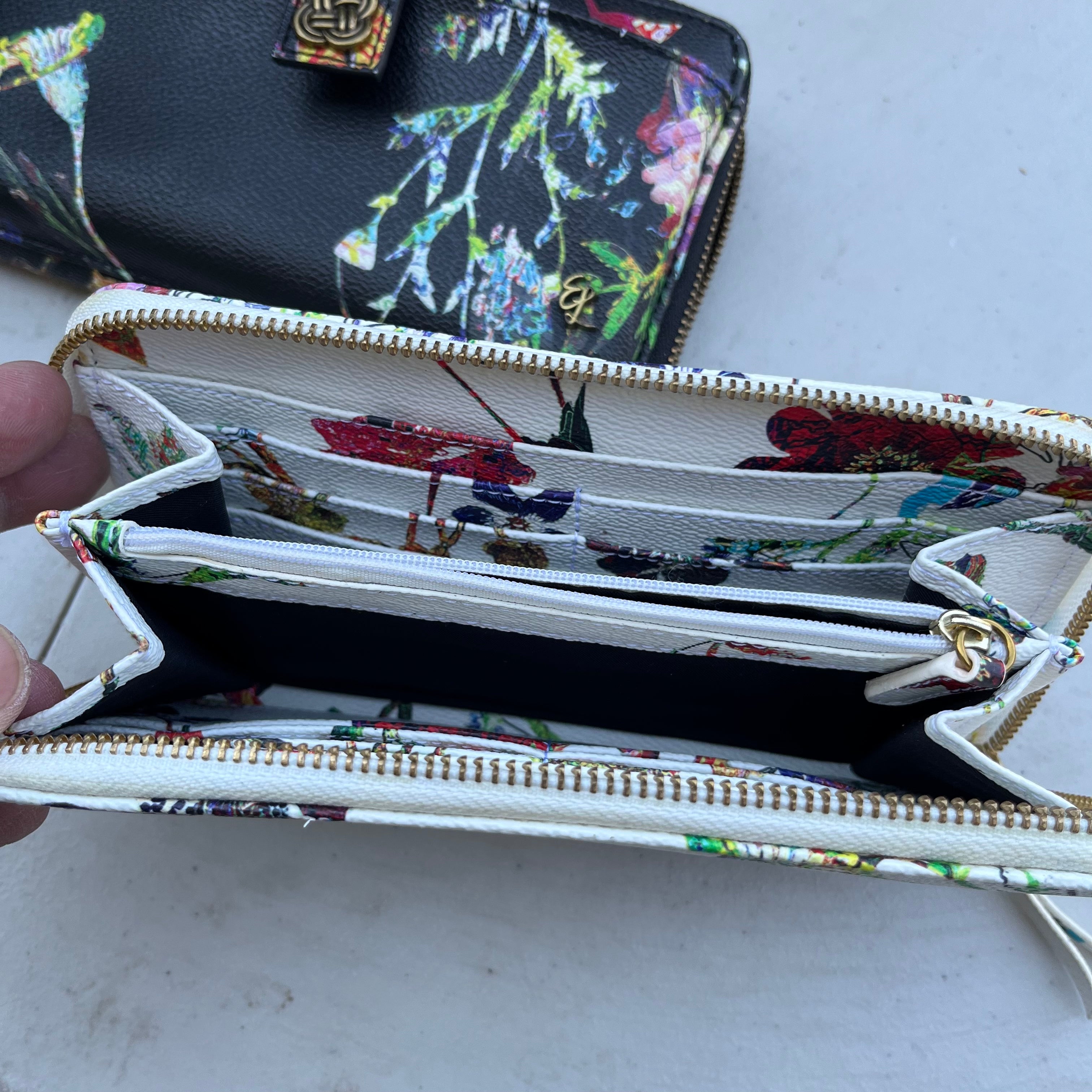 D628 Big Blue mama and more handbags Grouping