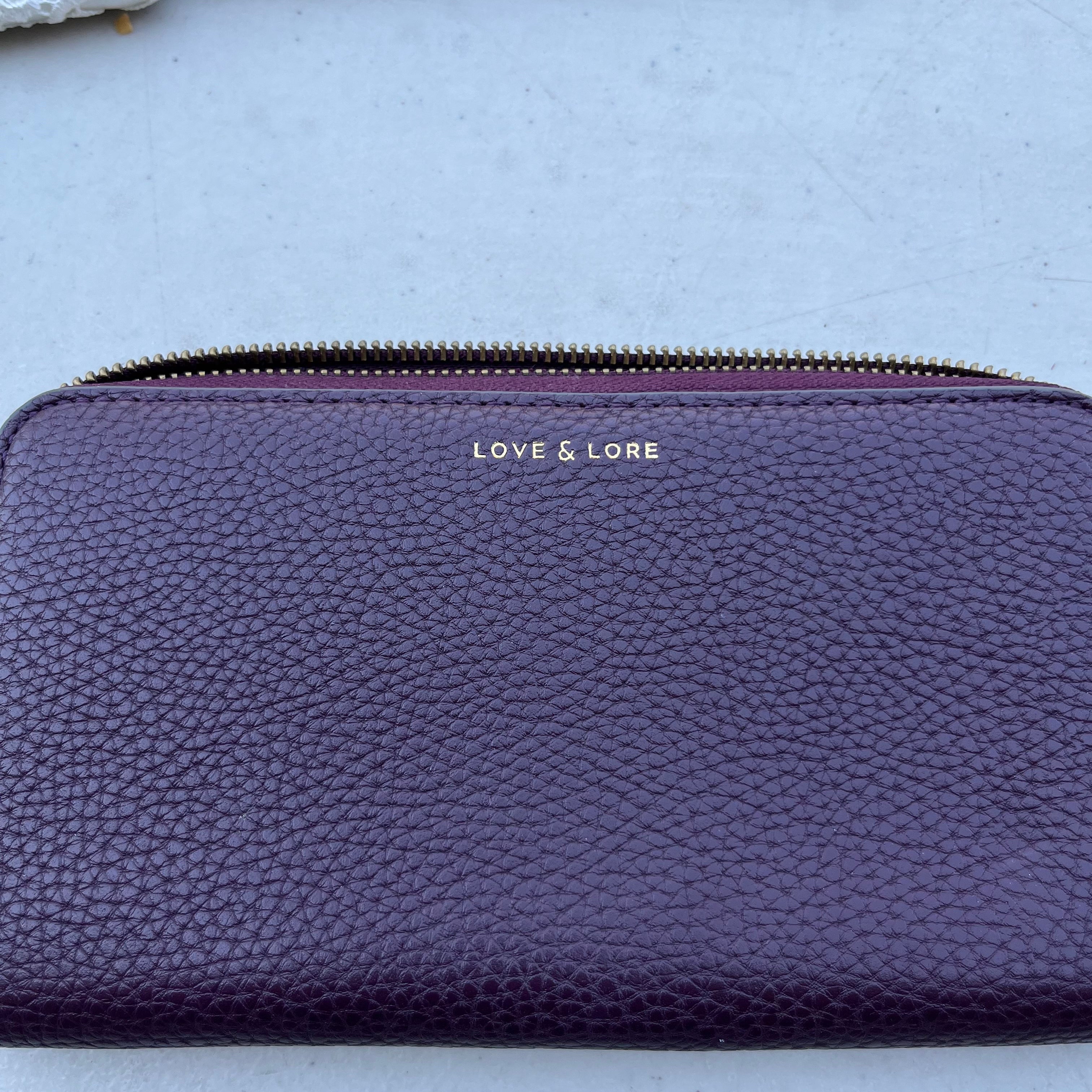 D630 Womens wallet grouping (Love & Leo, Love & Leisure, Love & Lore)