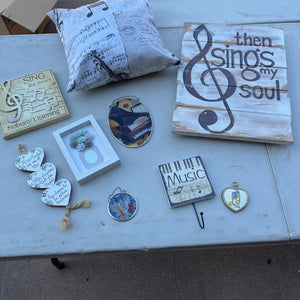 D633 Music themed home decor grouping