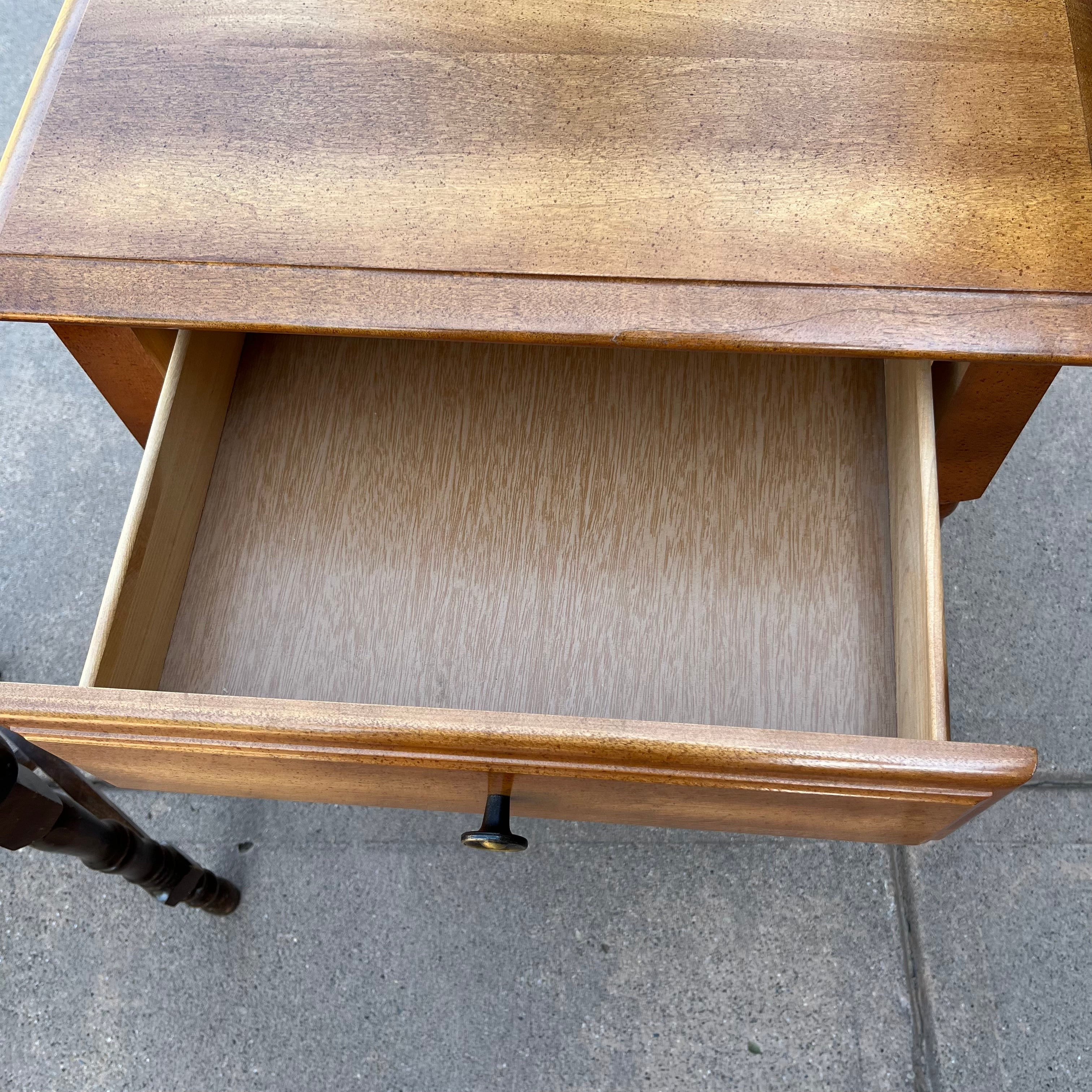 D638 Accent Furniture Grouping (wooden side table and wooden chair)