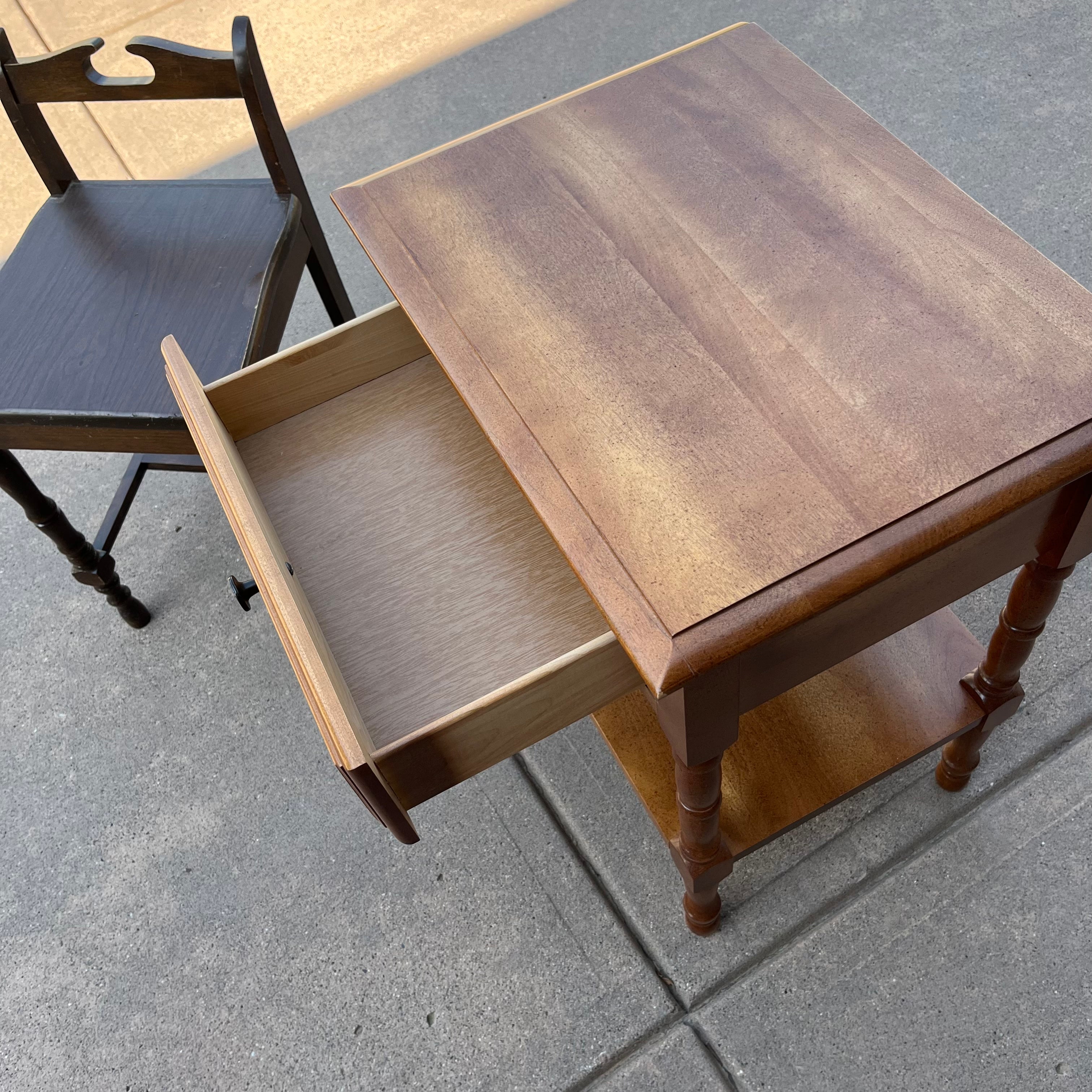 D638 Accent Furniture Grouping (wooden side table and wooden chair)