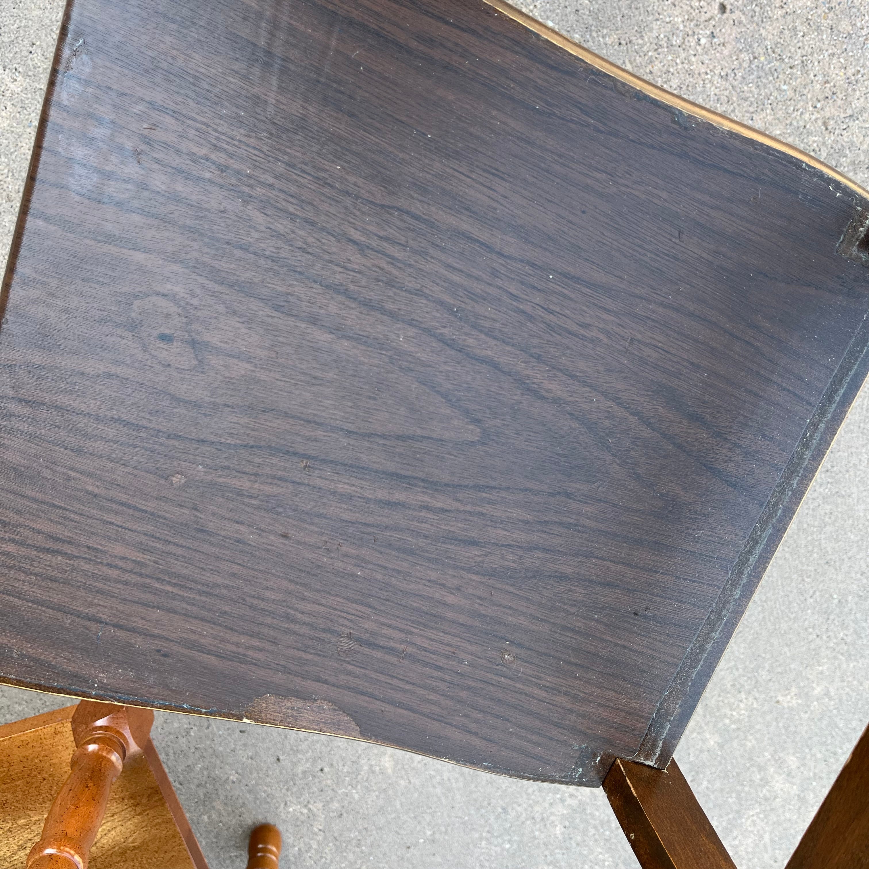 D638 Accent Furniture Grouping (wooden side table and wooden chair)