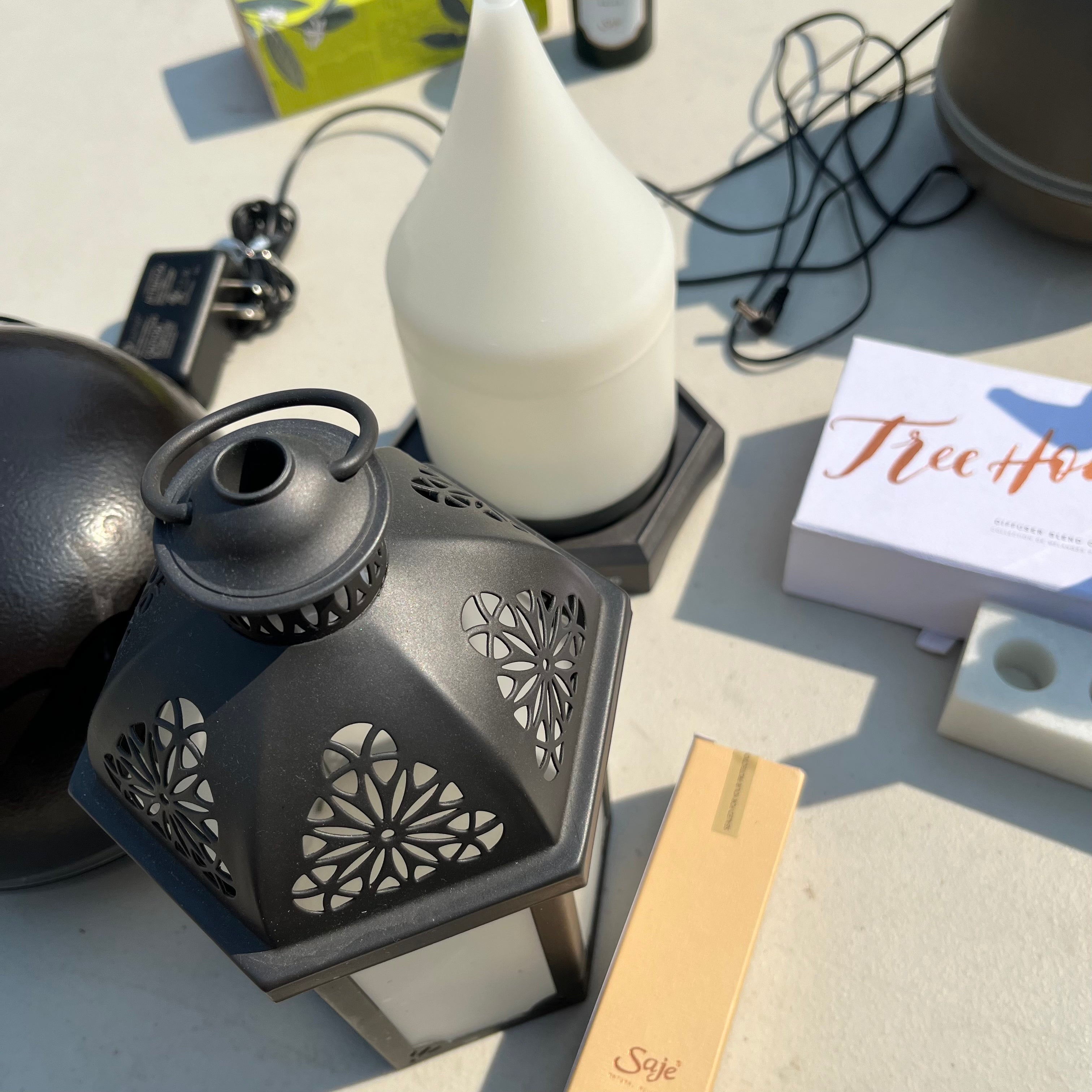 D658 Decor and more grouping (sage diffuser with oils and more)