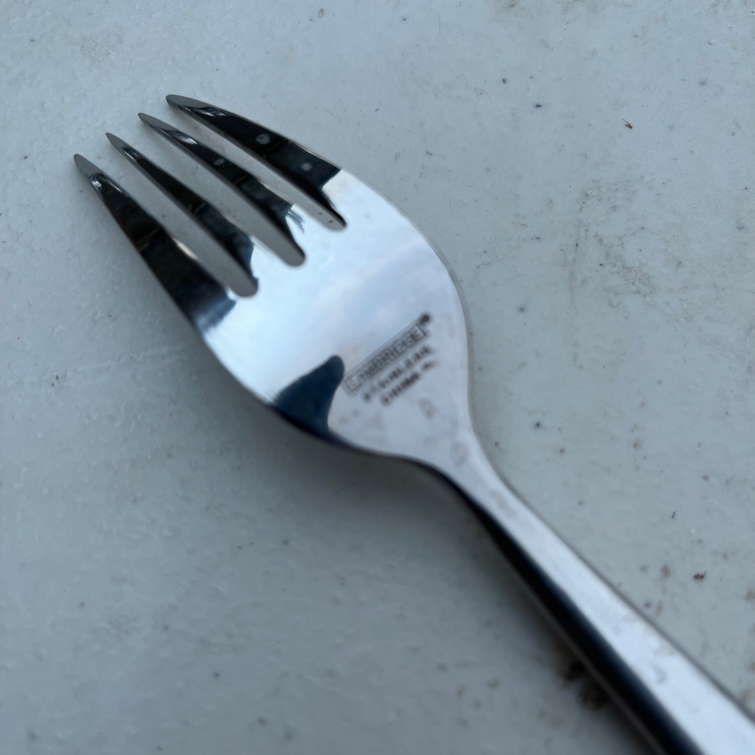 D668 2 Patterns of flatware