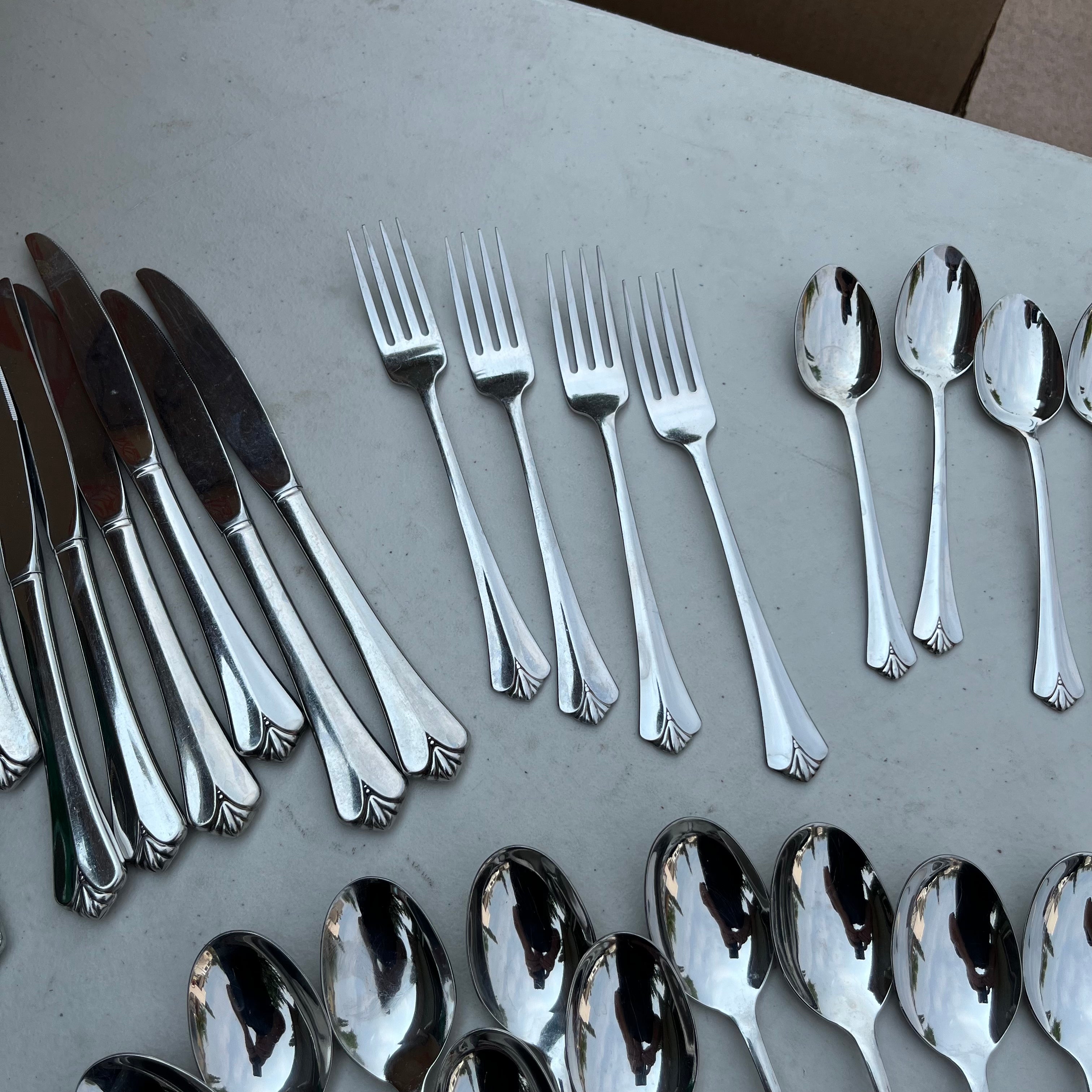 D670 Flatware, steak knives and more
