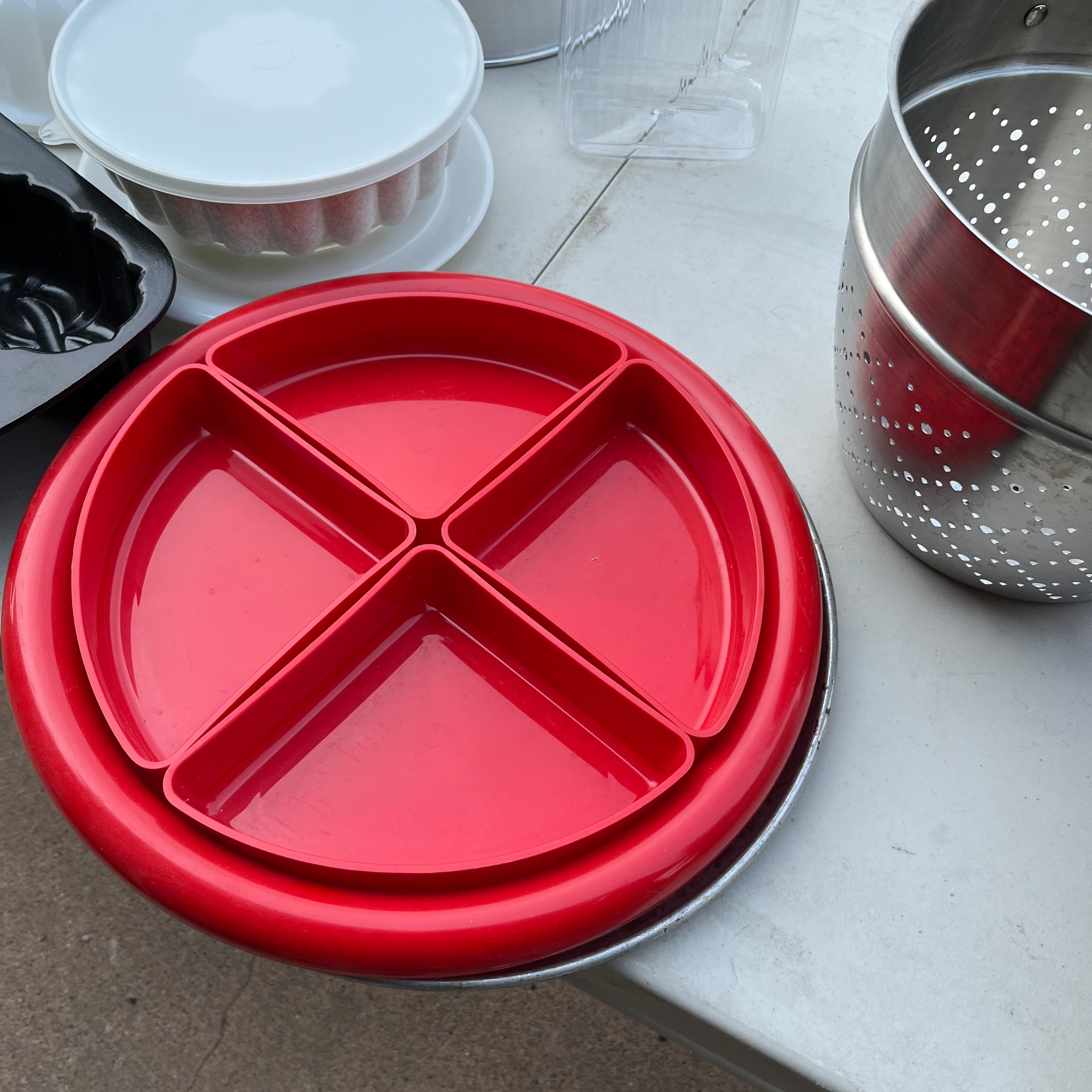 D672 Kitchen grouping (Moulds and more) (table not included)