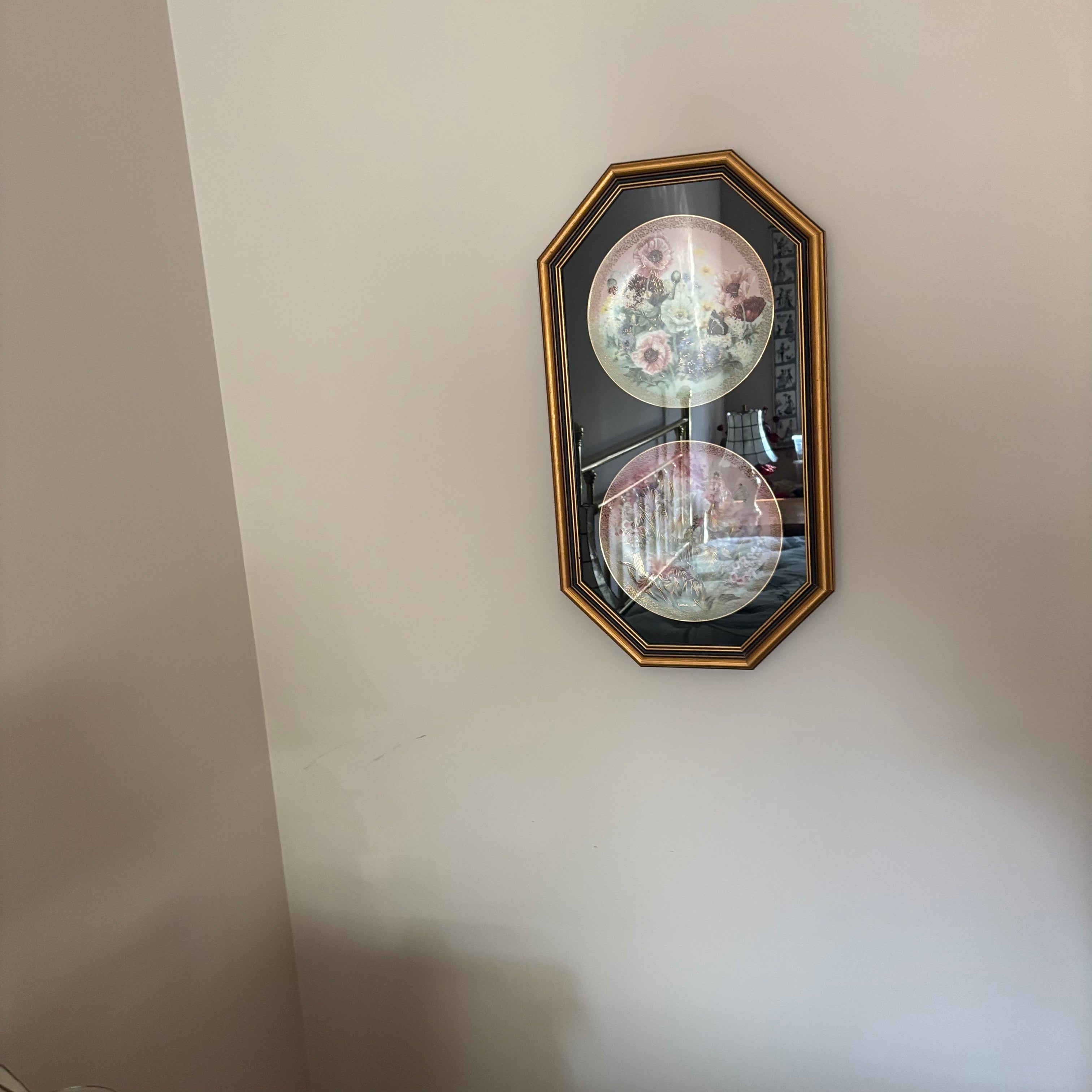 E701 Collector plate wall hanging (Symphony of Shimmering Beauty)
