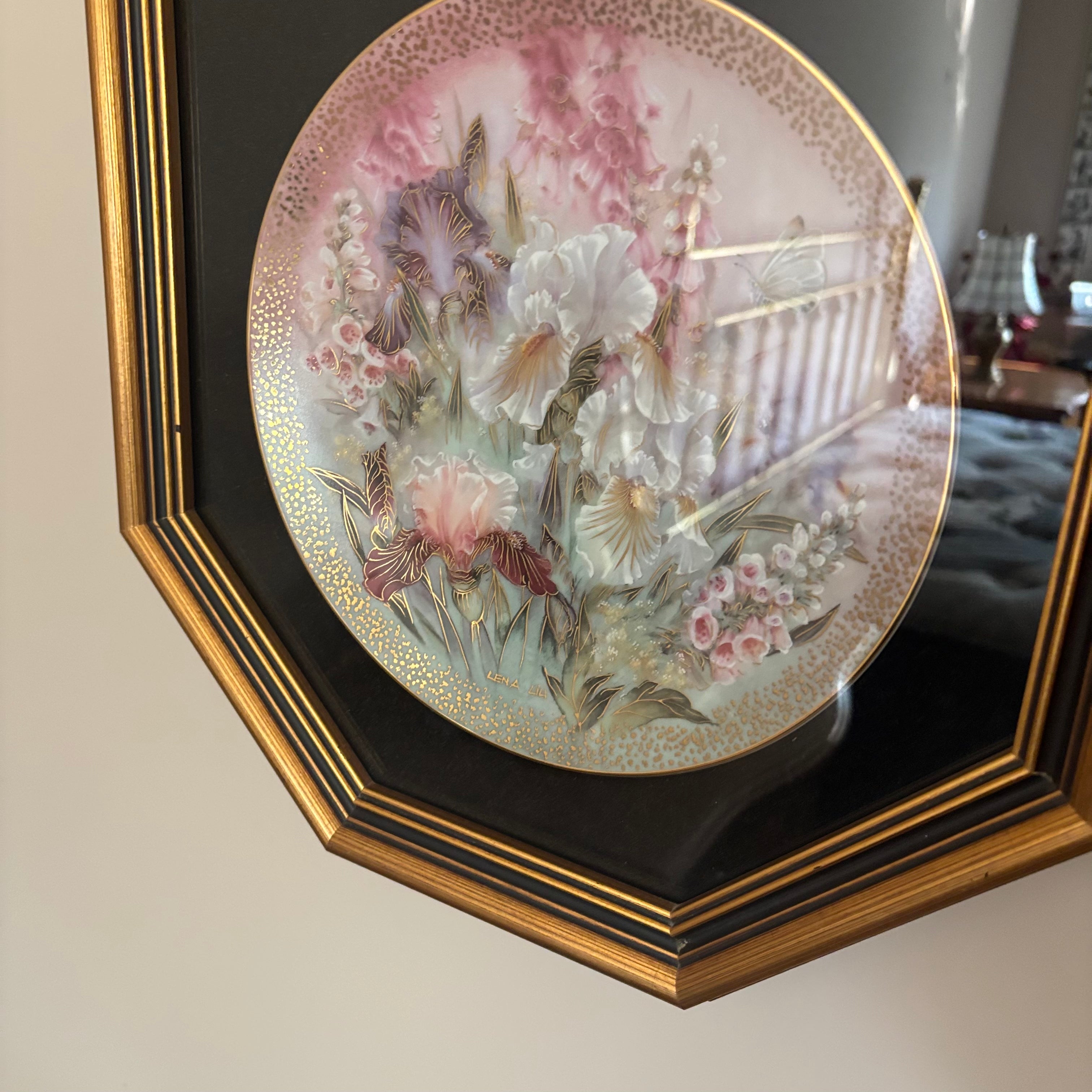 E701 Collector plate wall hanging (Symphony of Shimmering Beauty)
