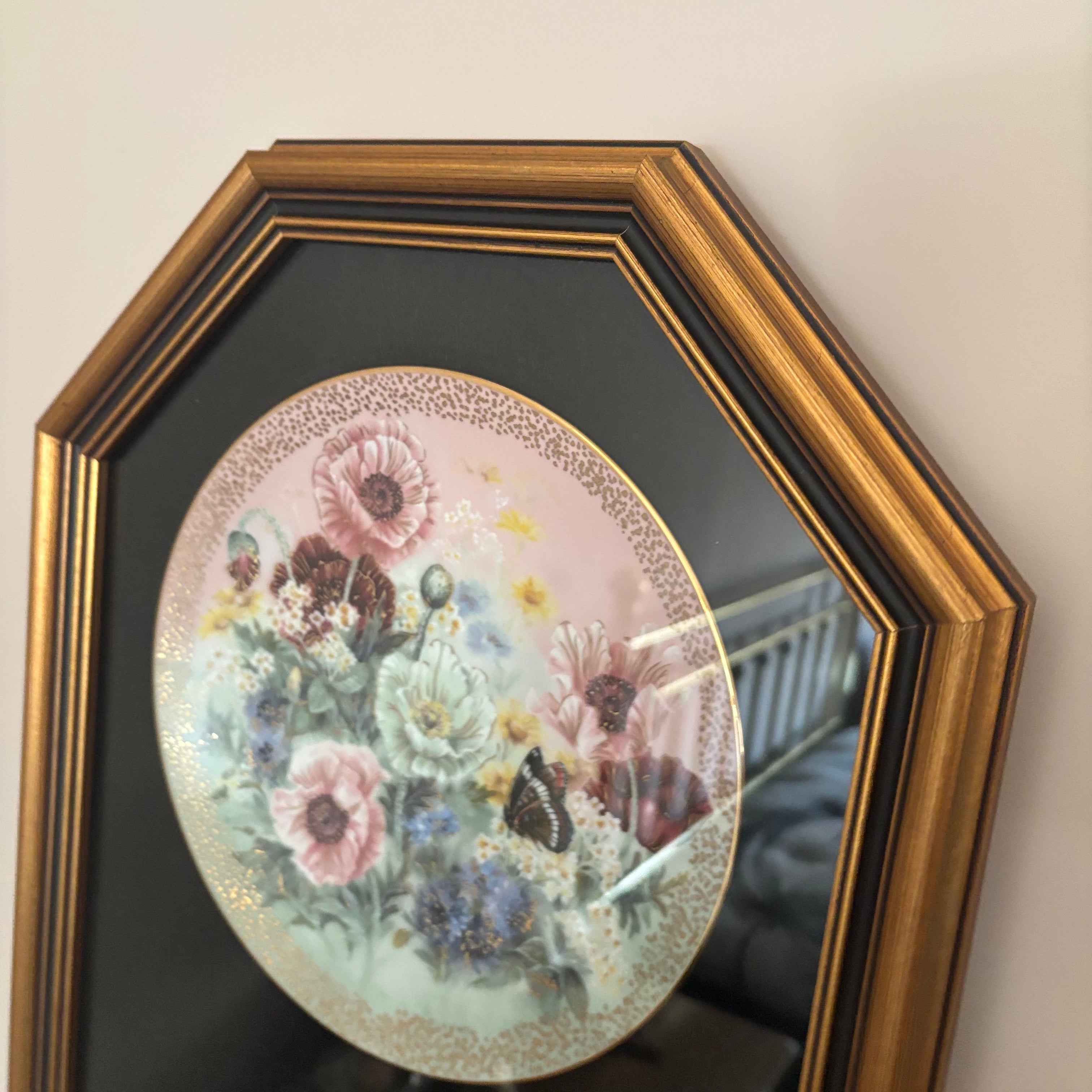 E701 Collector plate wall hanging (Symphony of Shimmering Beauty)