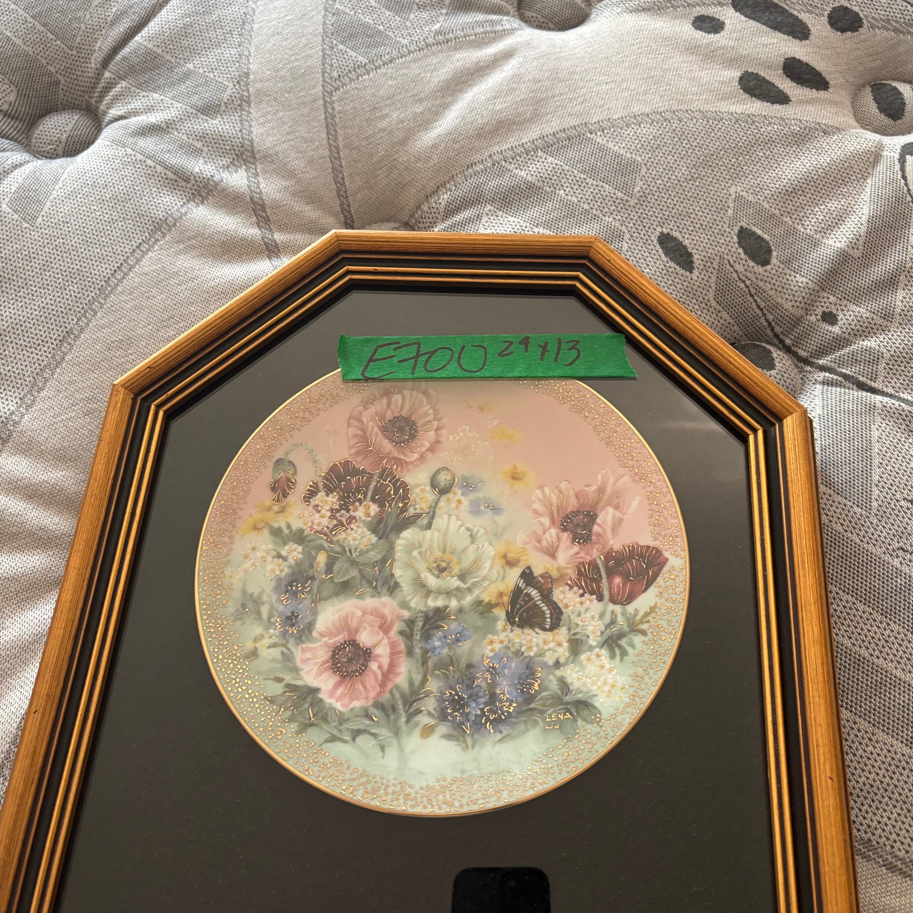 E701 Collector plate wall hanging (Symphony of Shimmering Beauty)