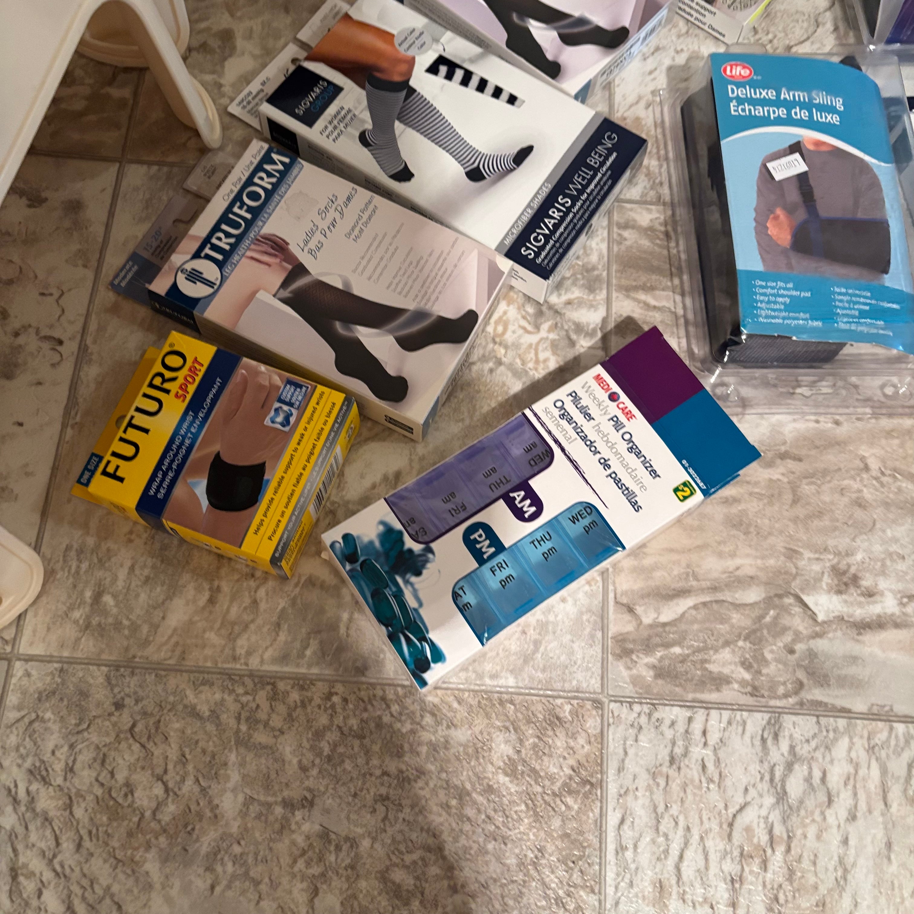 E727 Random Home Grouping (stepstools, support hoisery and more)