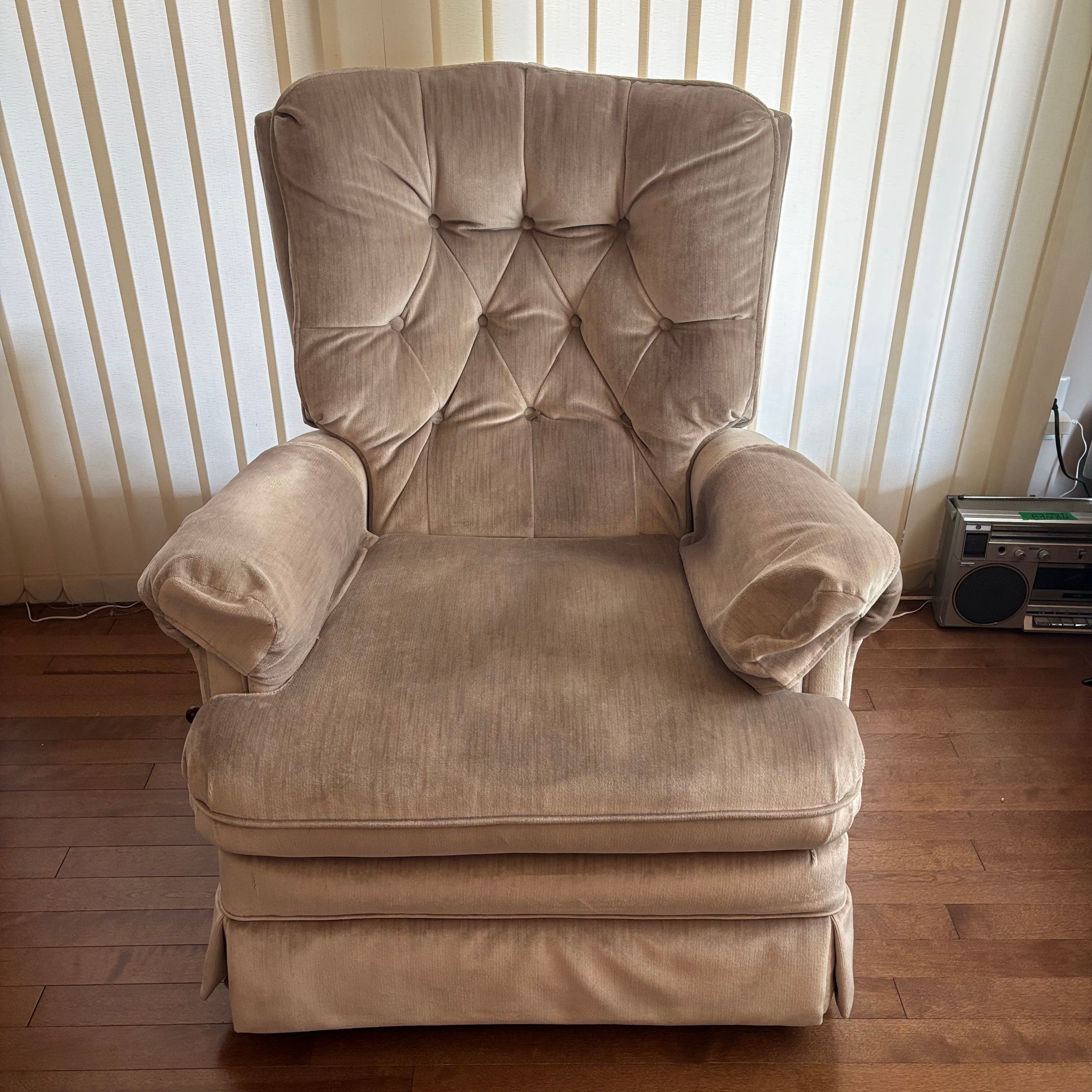E732 Vintage grey upholstered reclining armchair