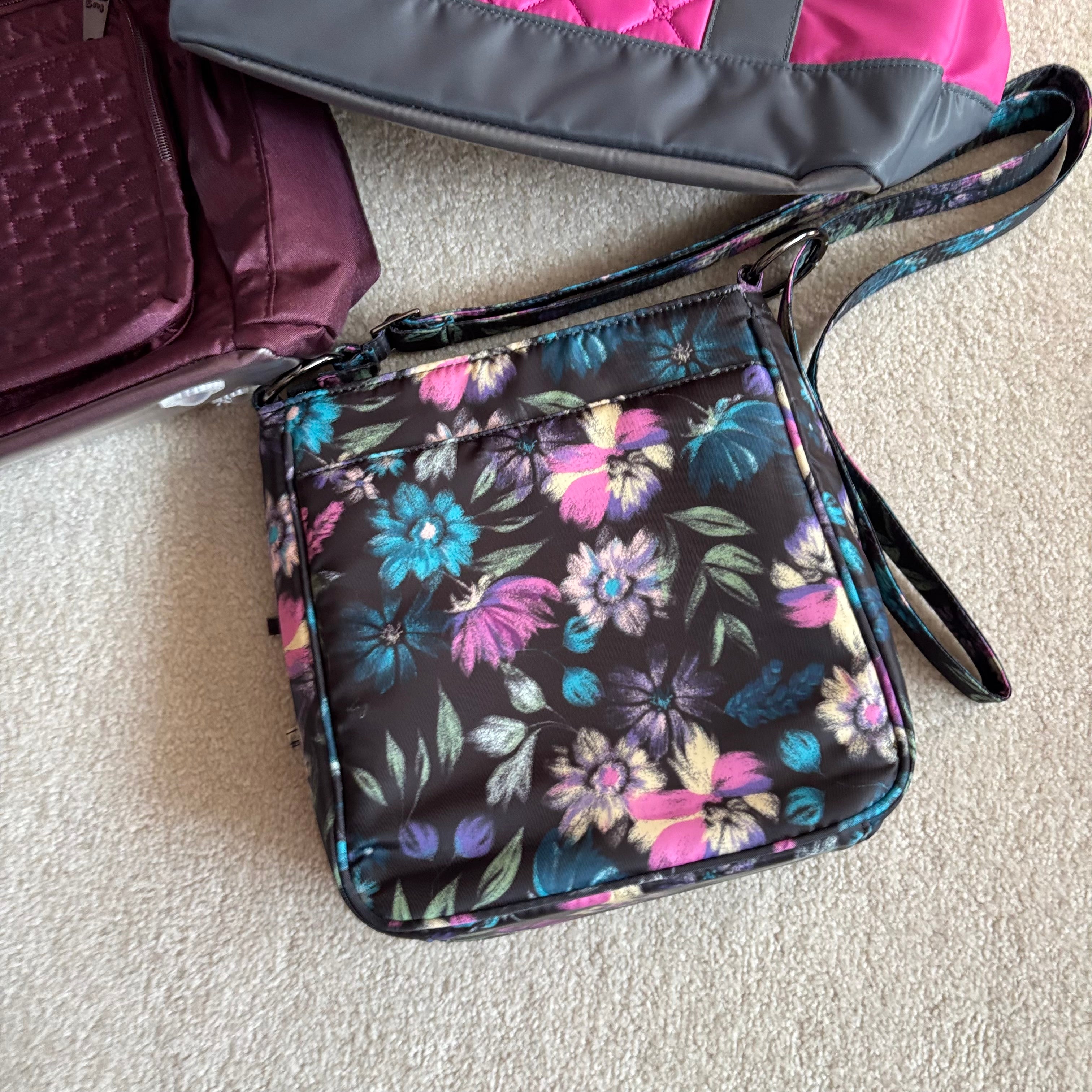 E752 Lug quilted bag grouping