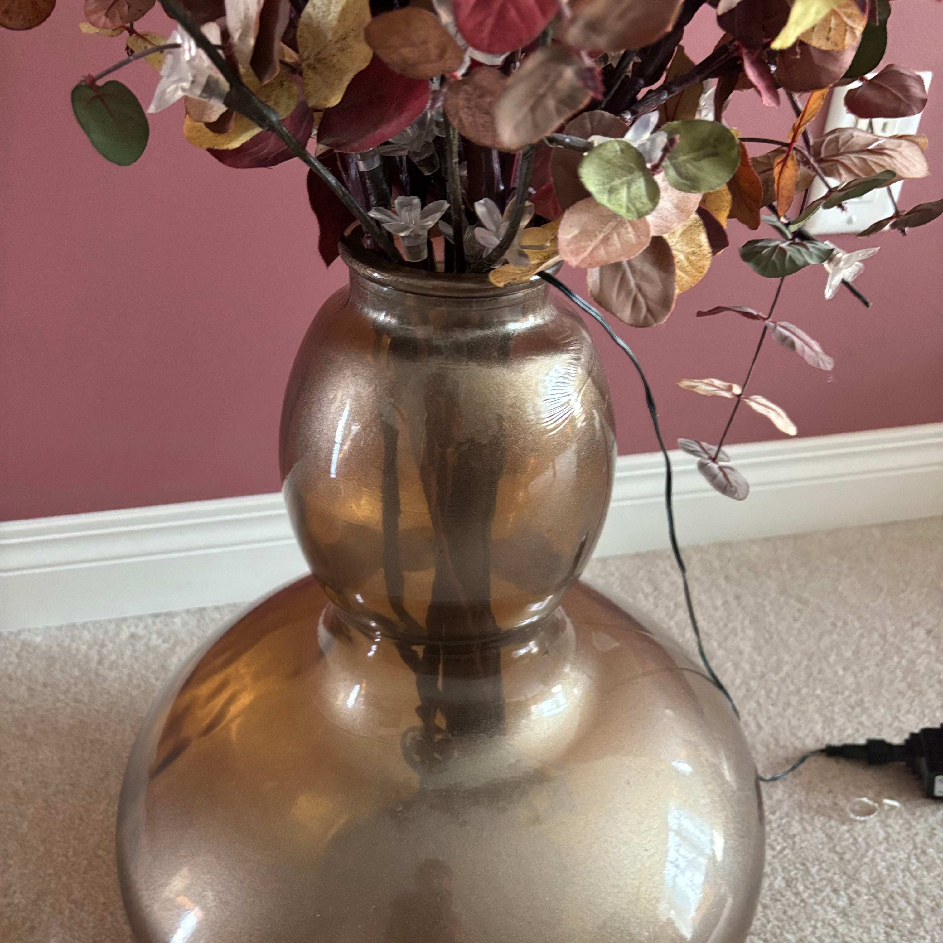 E756 Home Decor (autumn leaf arrangement in brass tone glass vase)