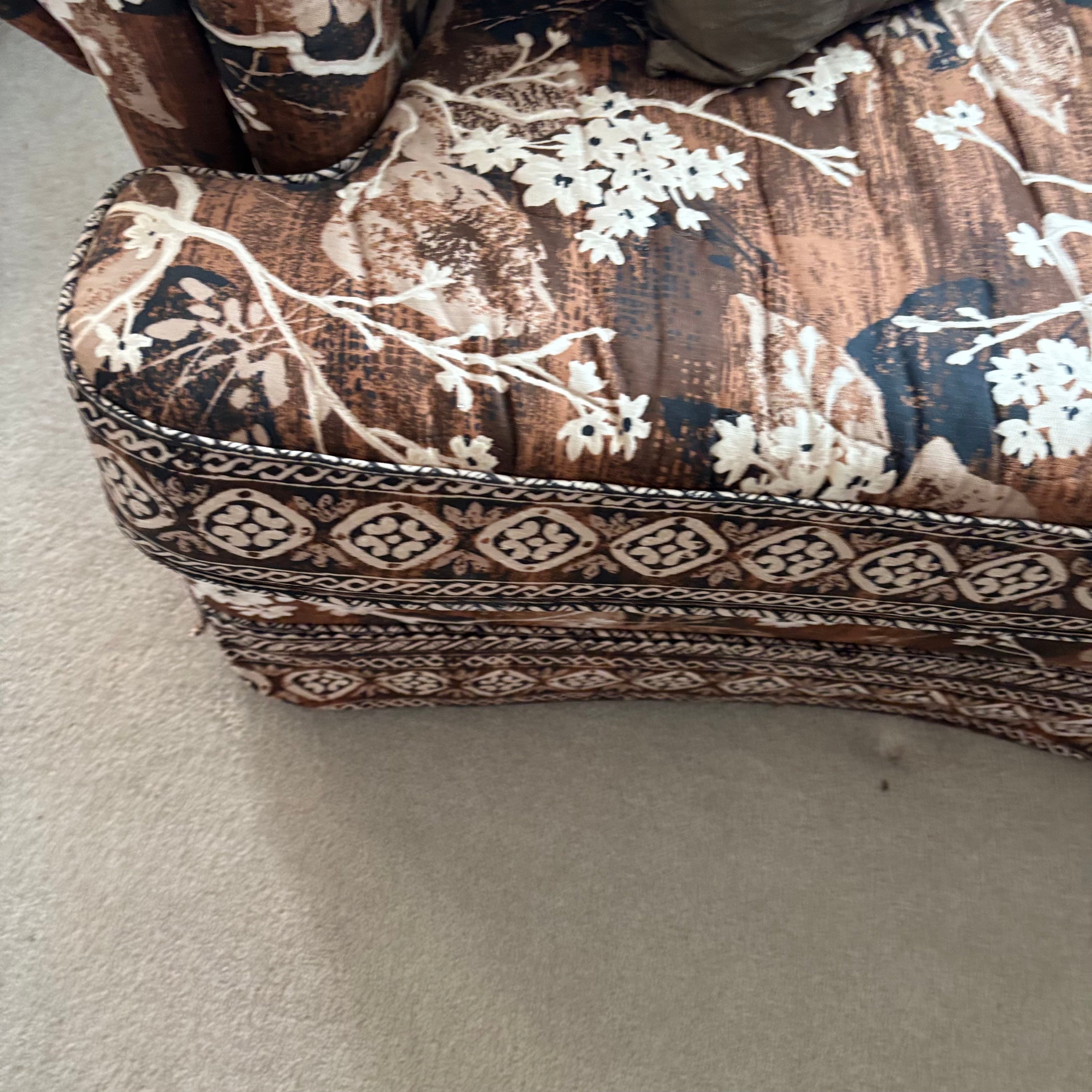 E759 Vintage upholstered brown and beige floral love seat