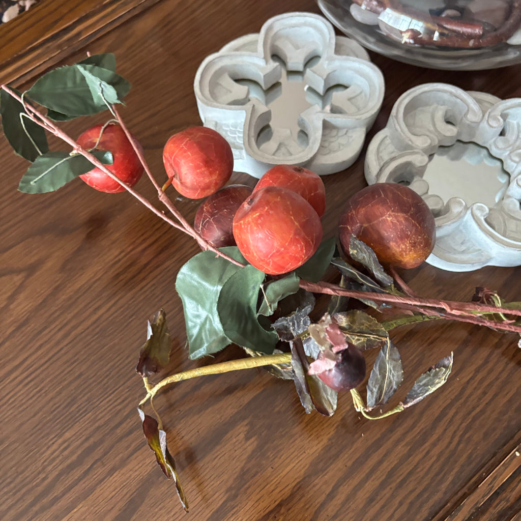 E763 Home Decor Grouping (faux floral and more)