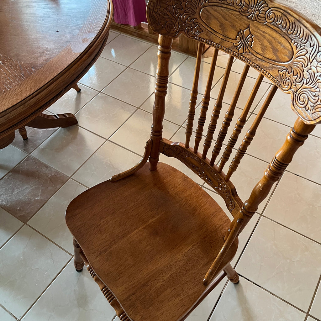 F506 Vintage solid wood dining table with 6 pressback wooden chairs
