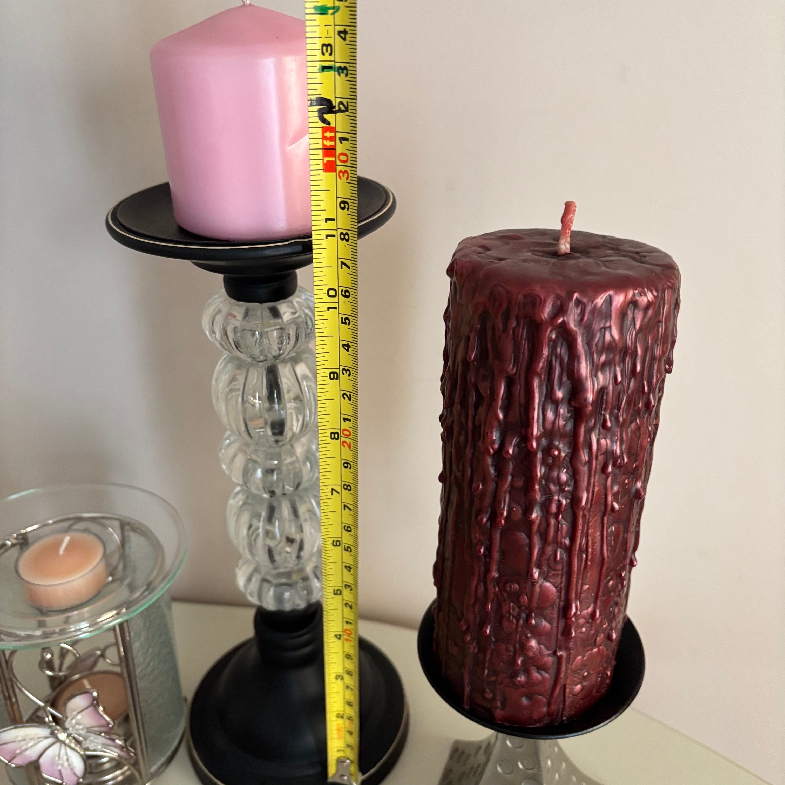 E764 Home Decor Grouping (candle stands and more)