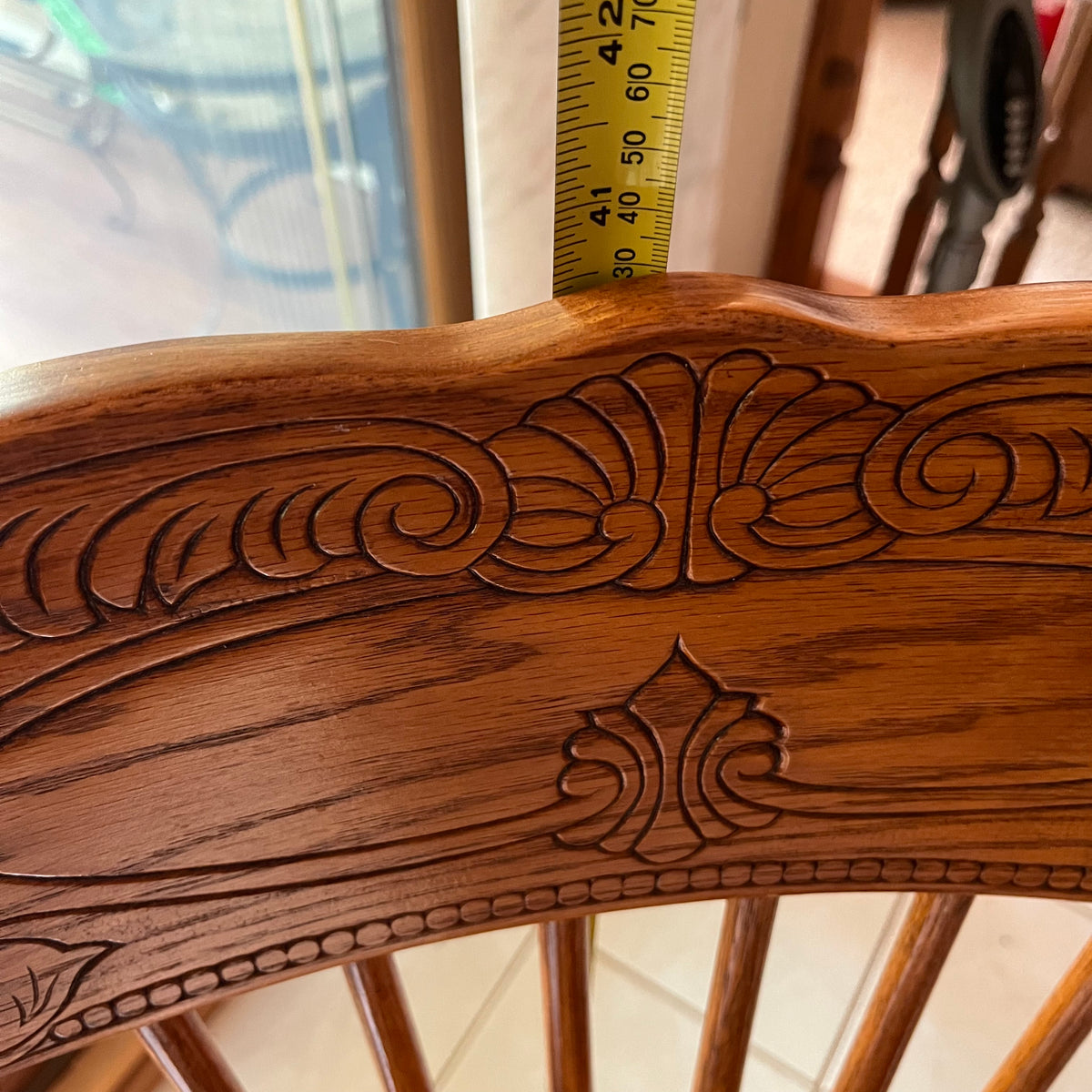 F506 Vintage solid wood dining table with 6 pressback wooden chairs