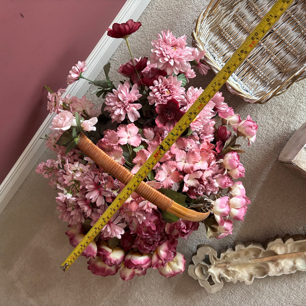 E766 Home Decor Grouping (basket and more)