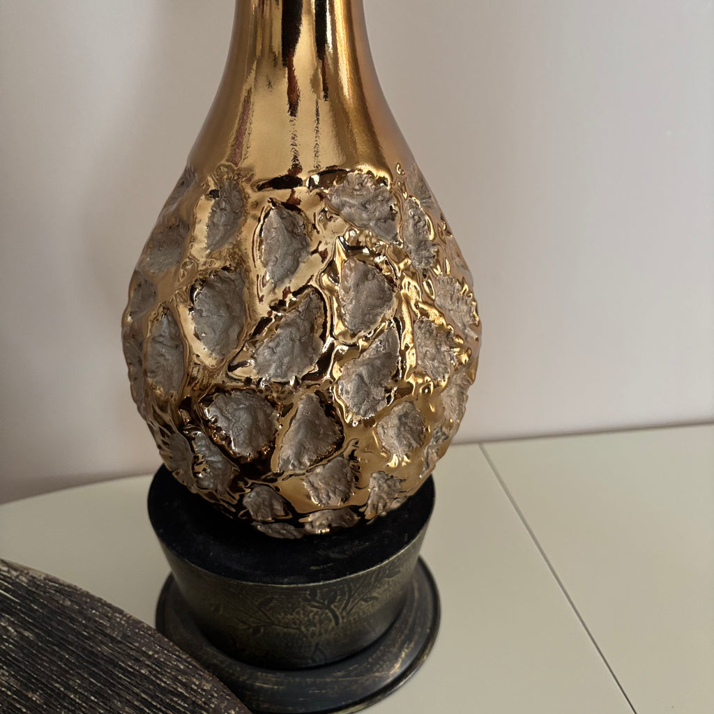 E768 Gold toned home decor grouping