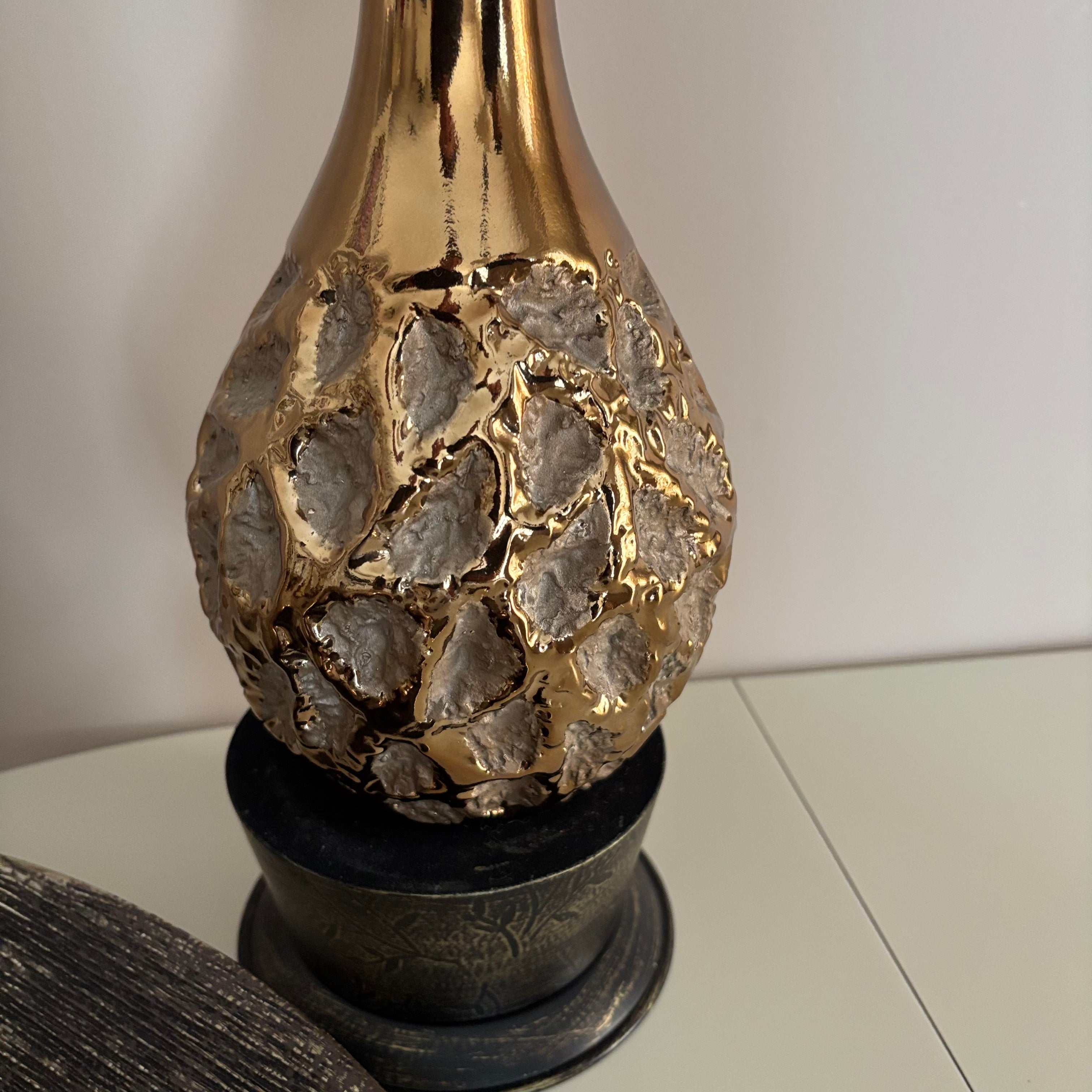E768 Gold toned home decor grouping
