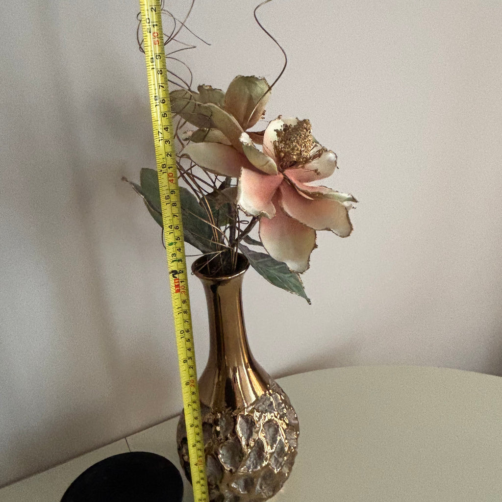 E768 Gold toned home decor grouping