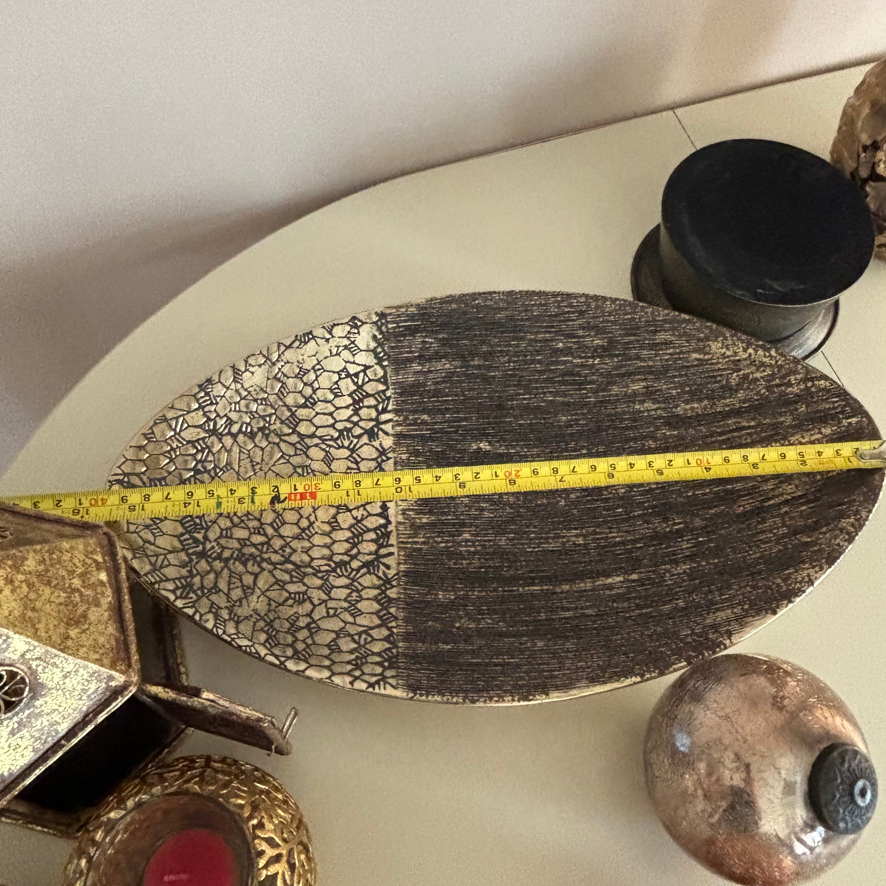 E768 Gold toned home decor grouping