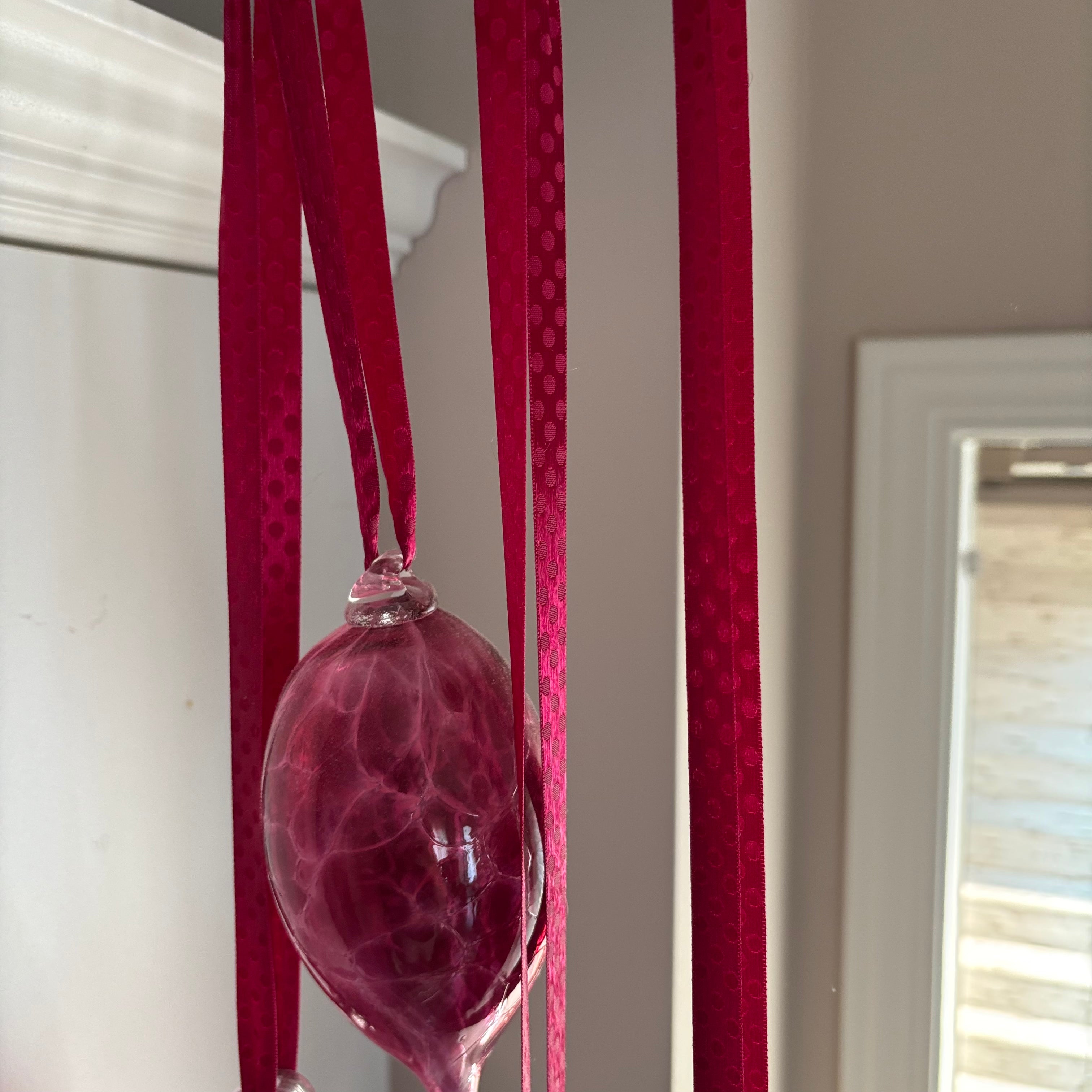 E770 Set of 4 pink hanging art glass orbs