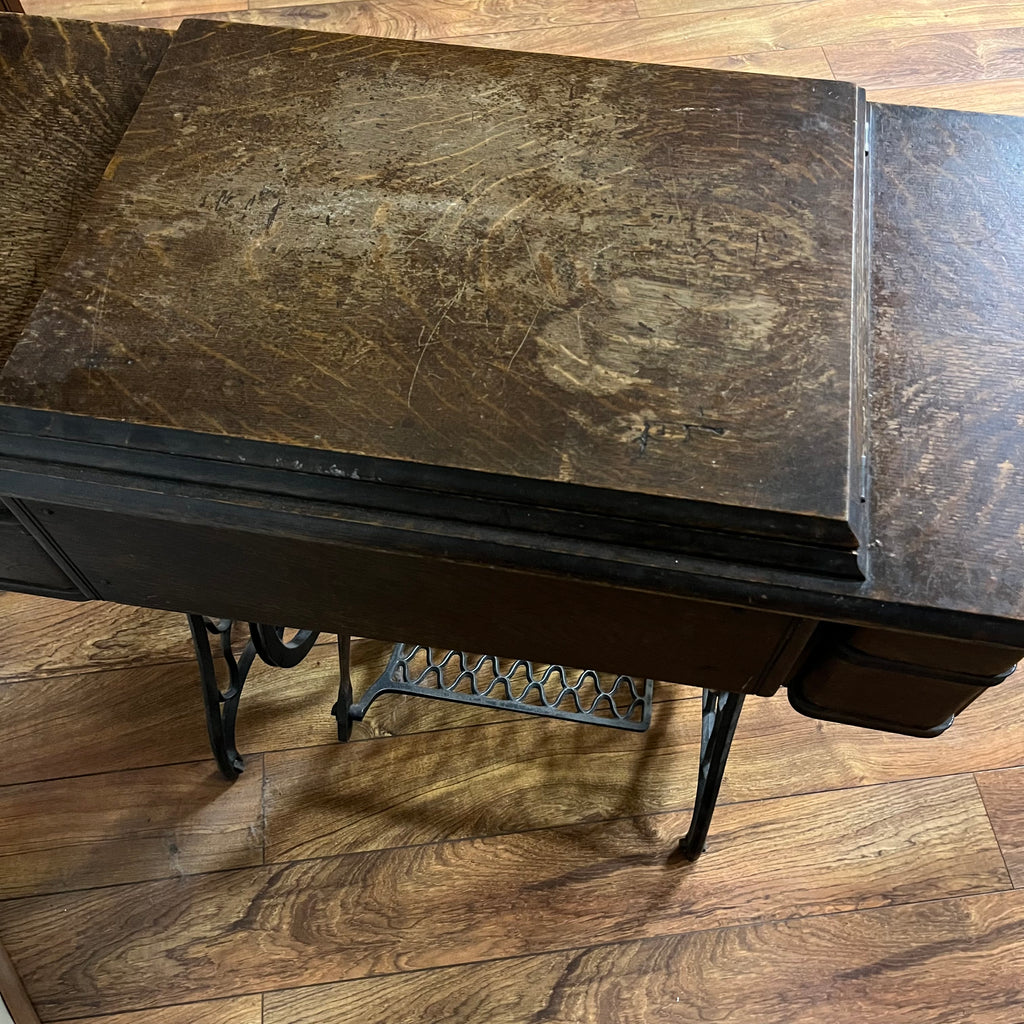 F510 Antique Singer sewing machine (as is, untested)
