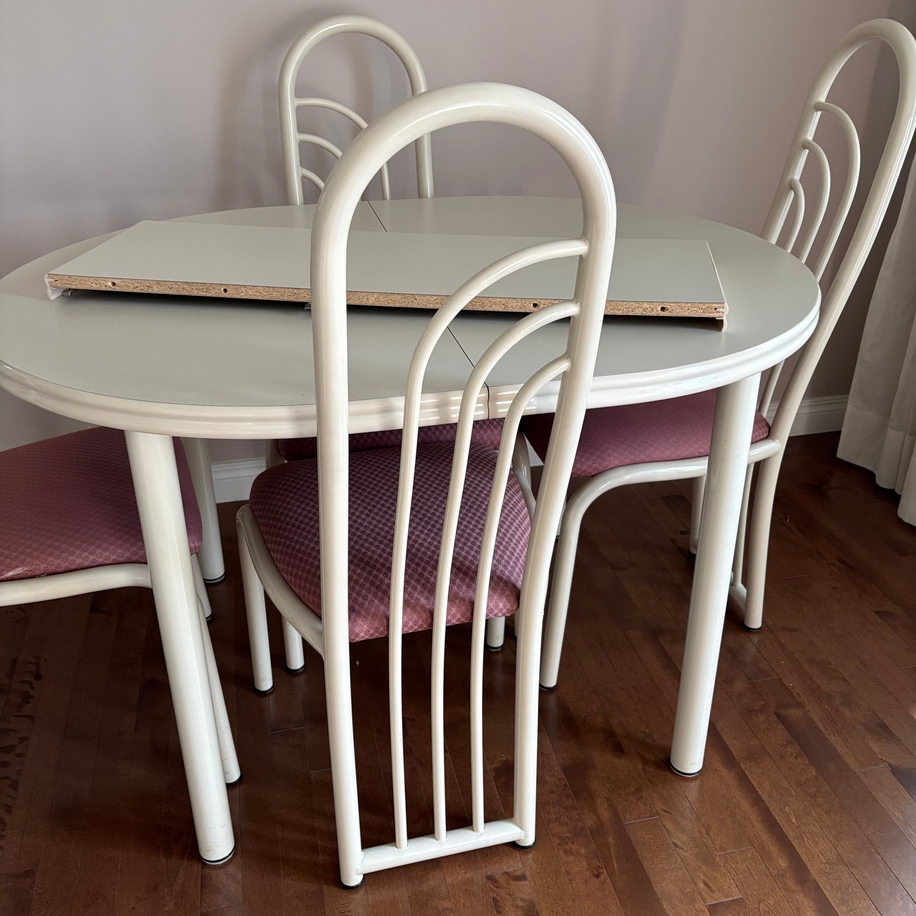E778 Vintage white dining set with four white metal pink upholstered vinyl chairs