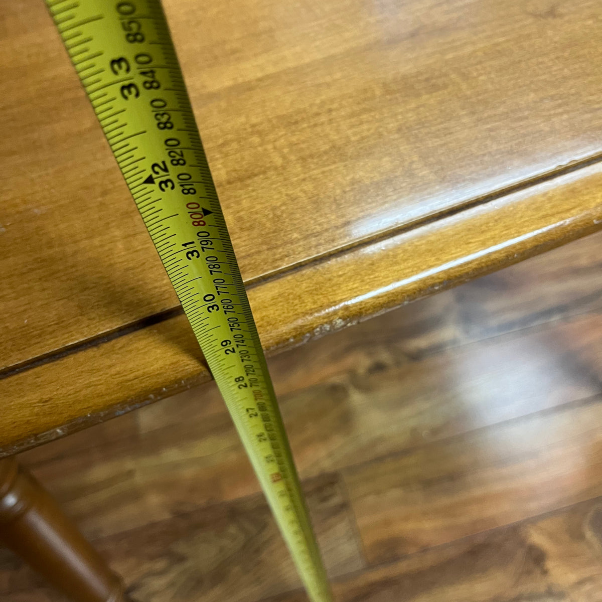 F513 Vintage wooden kitchen table (54" x 36" x 30")