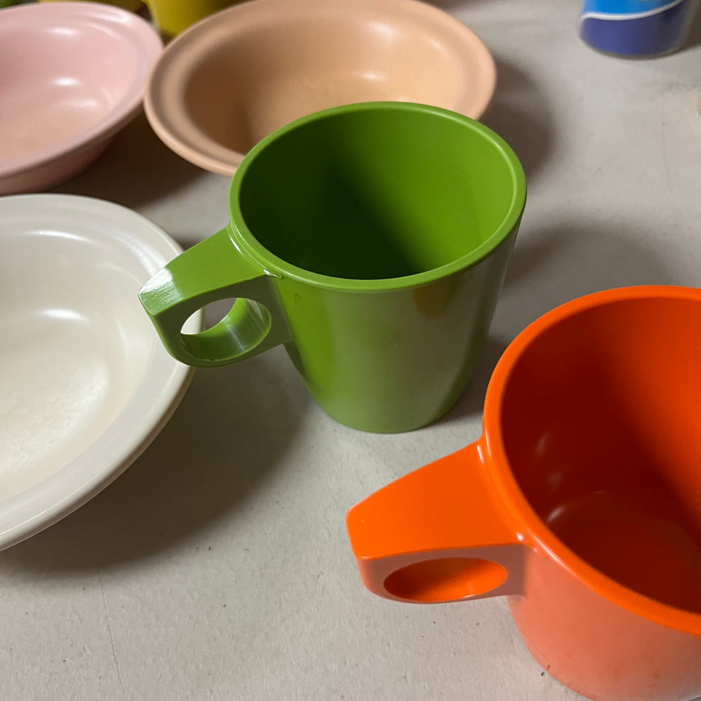 F521 Vintage Melmac and more Grouping (cups, and bowls)