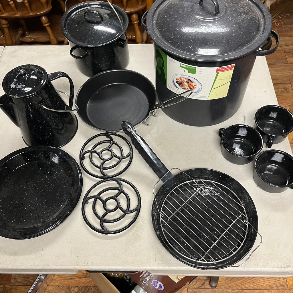 F522 Black enamel cooking grouping