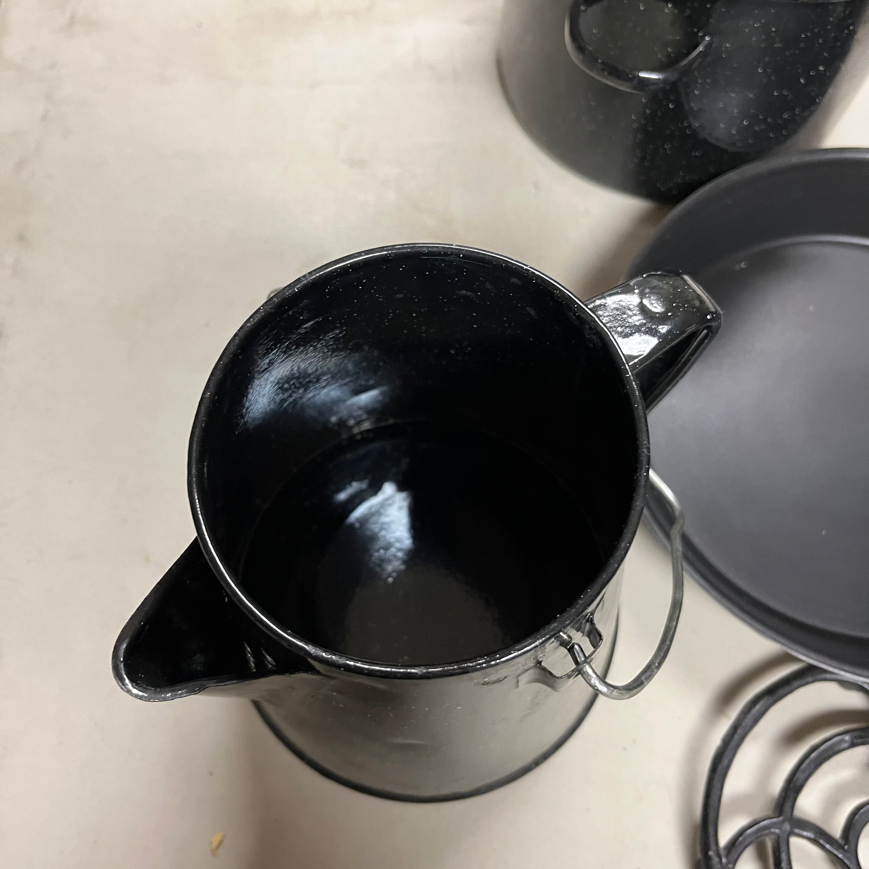 F522 Black enamel cooking grouping